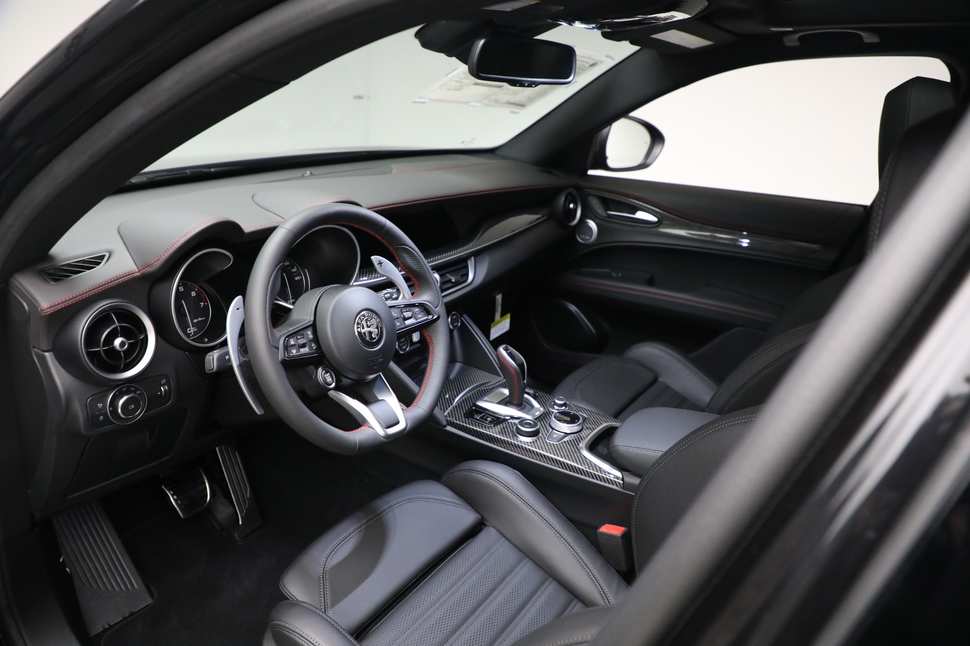 New 2023 Alfa Romeo Stelvio Estrema | St. Petersburg, FL