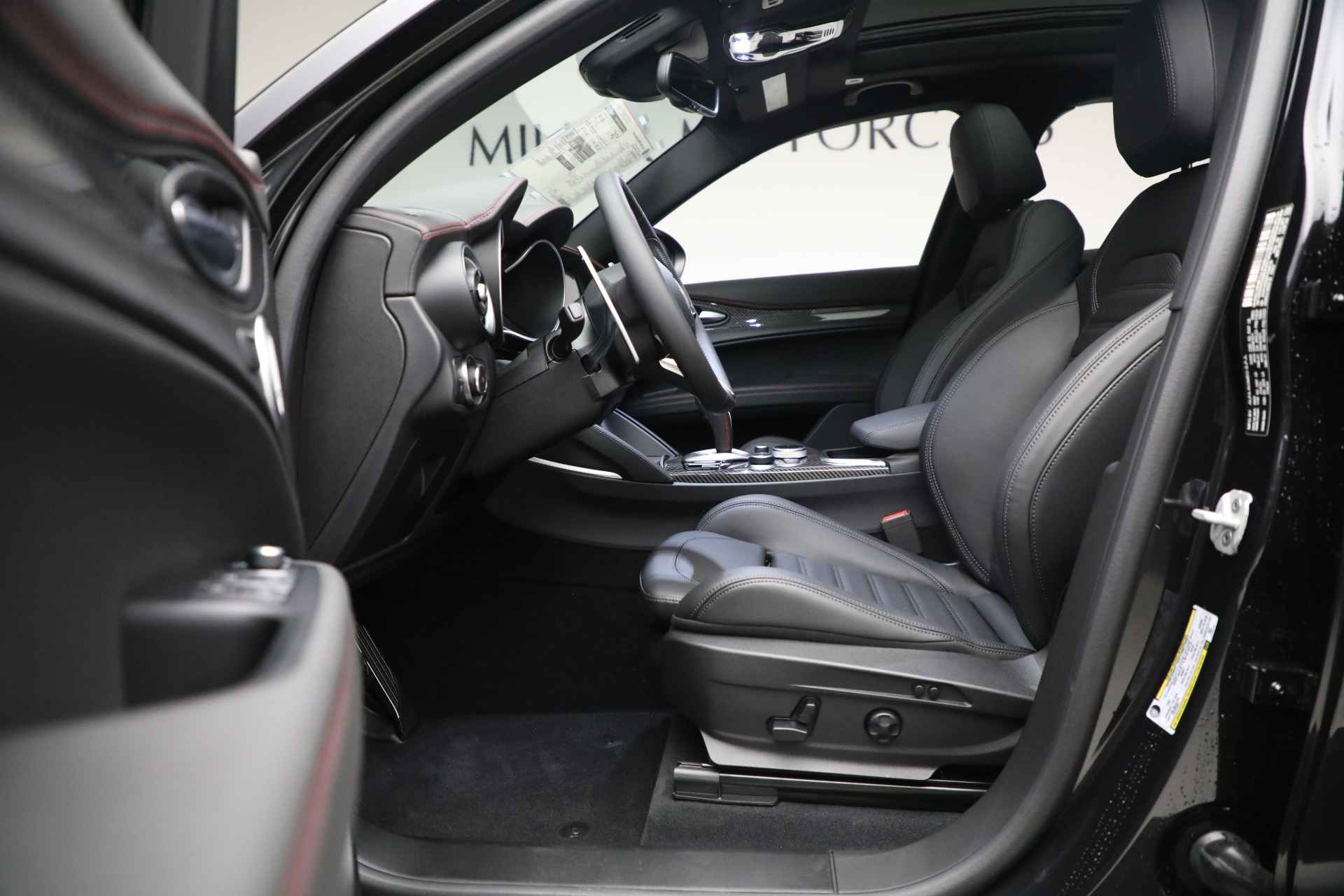 New 2023 Alfa Romeo Stelvio Estrema | St. Petersburg, FL