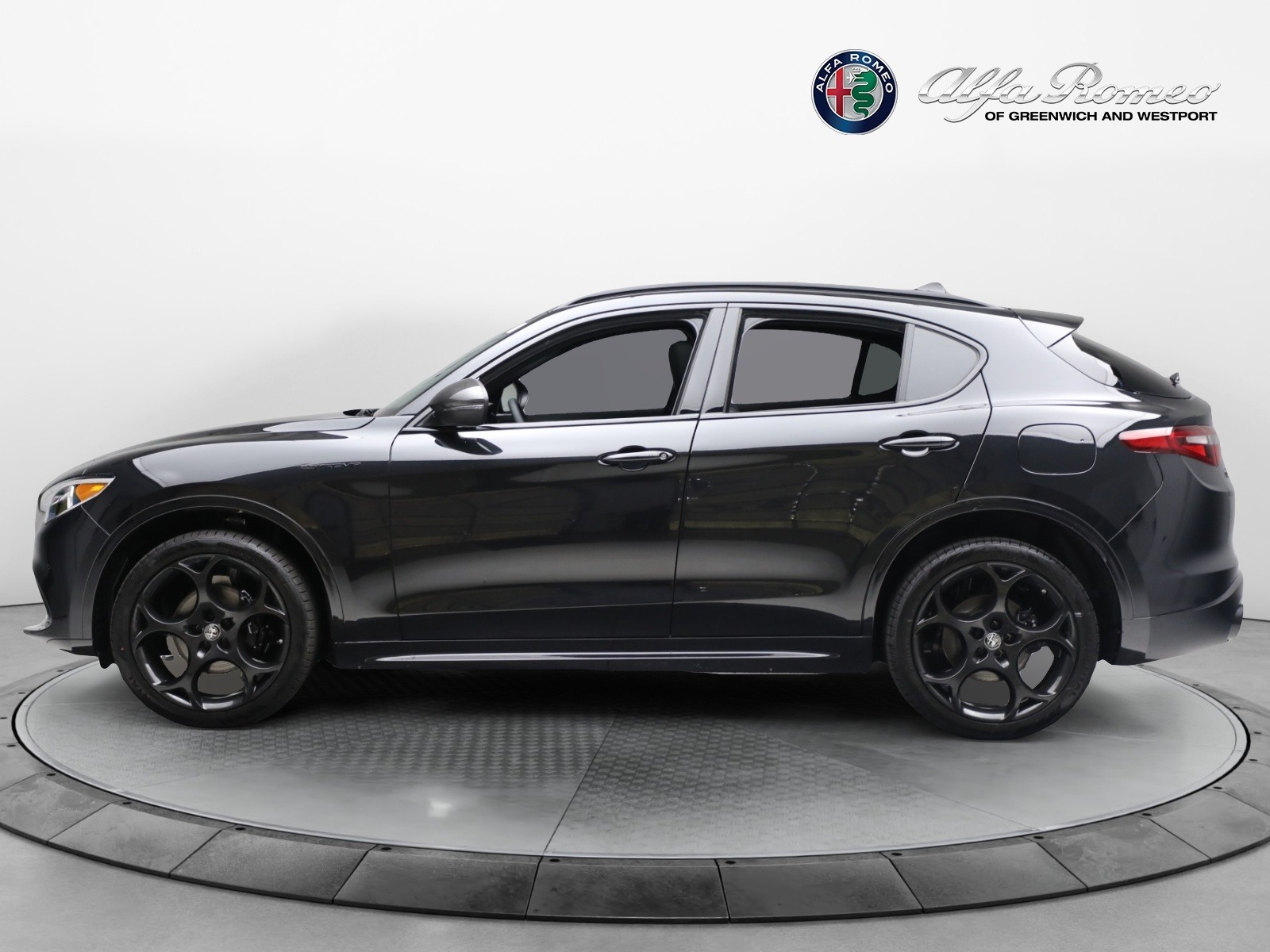 New 2023 Alfa Romeo Stelvio Estrema | St. Petersburg, FL