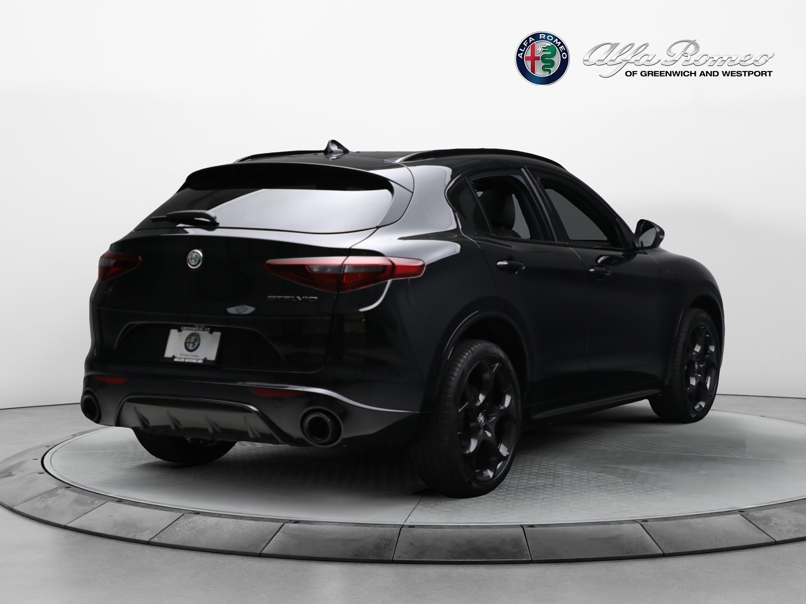 New 2023 Alfa Romeo Stelvio Estrema | St. Petersburg, FL