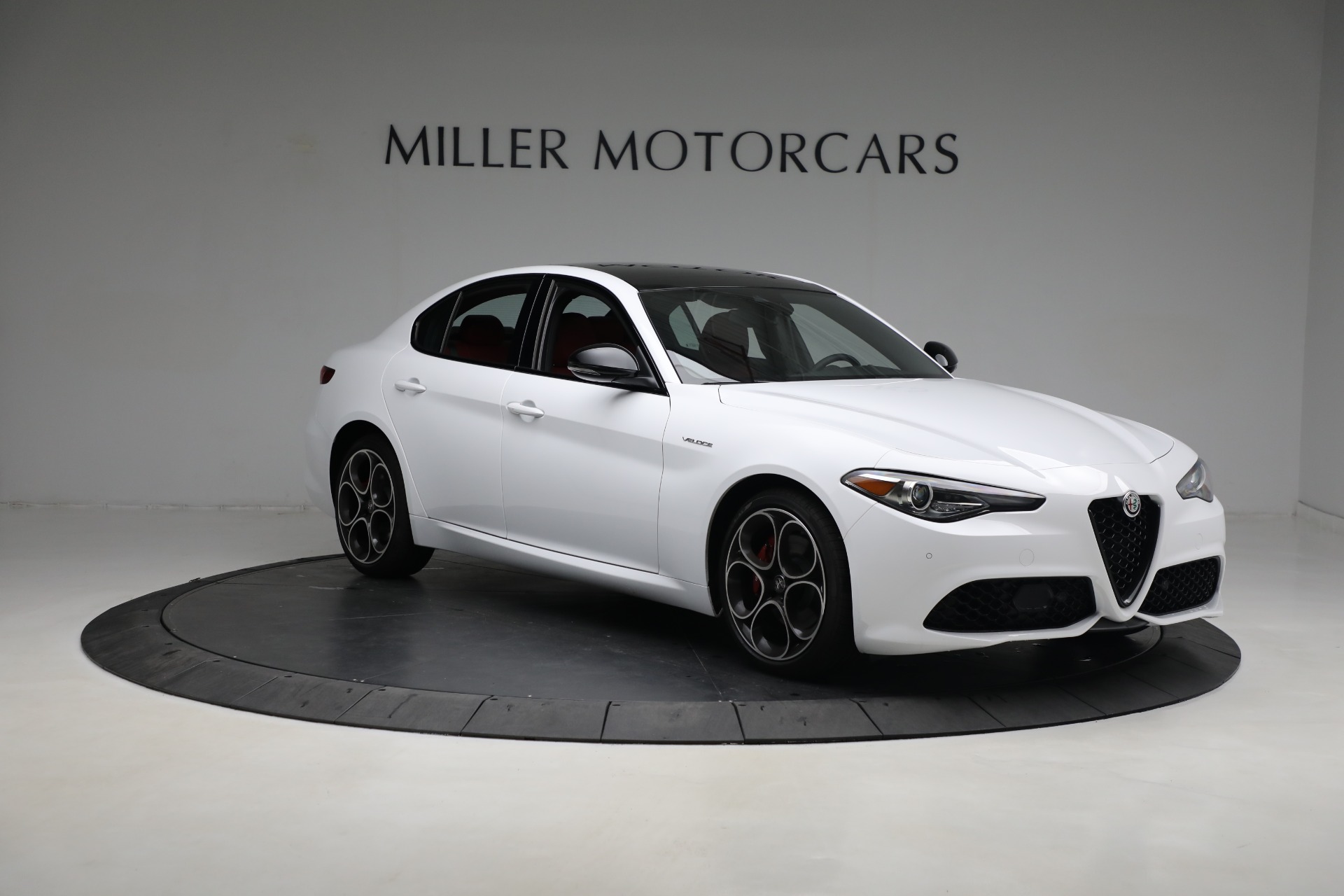 New 2023 Alfa Romeo Giulia Veloce | St. Petersburg, FL