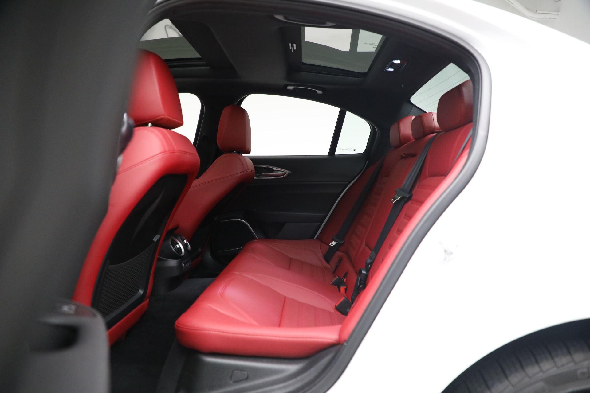 New 2023 Alfa Romeo Giulia Veloce | St. Petersburg, FL