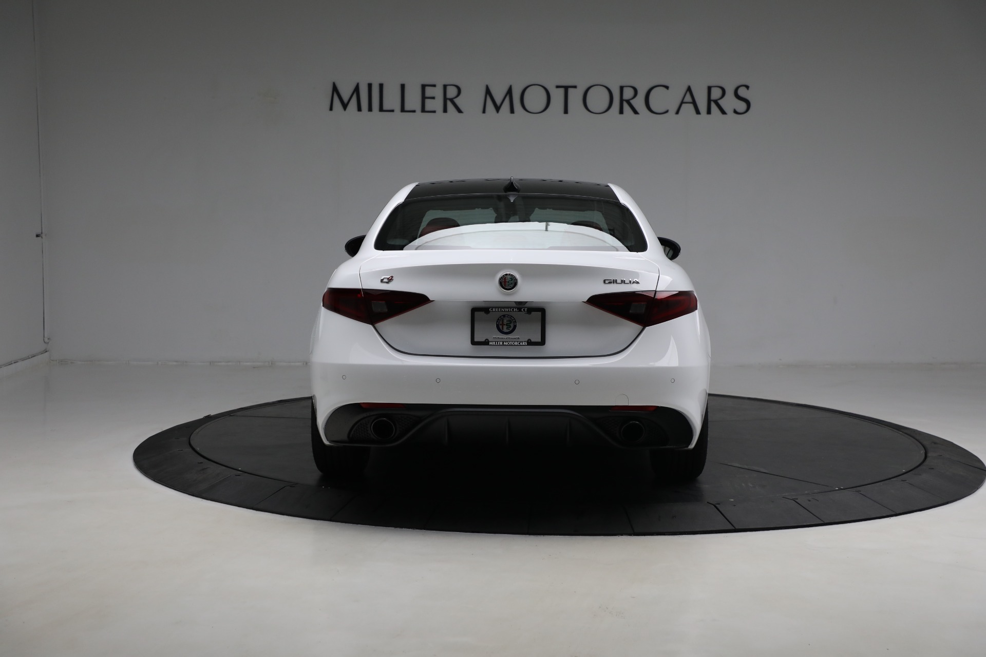 New 2023 Alfa Romeo Giulia Veloce | St. Petersburg, FL