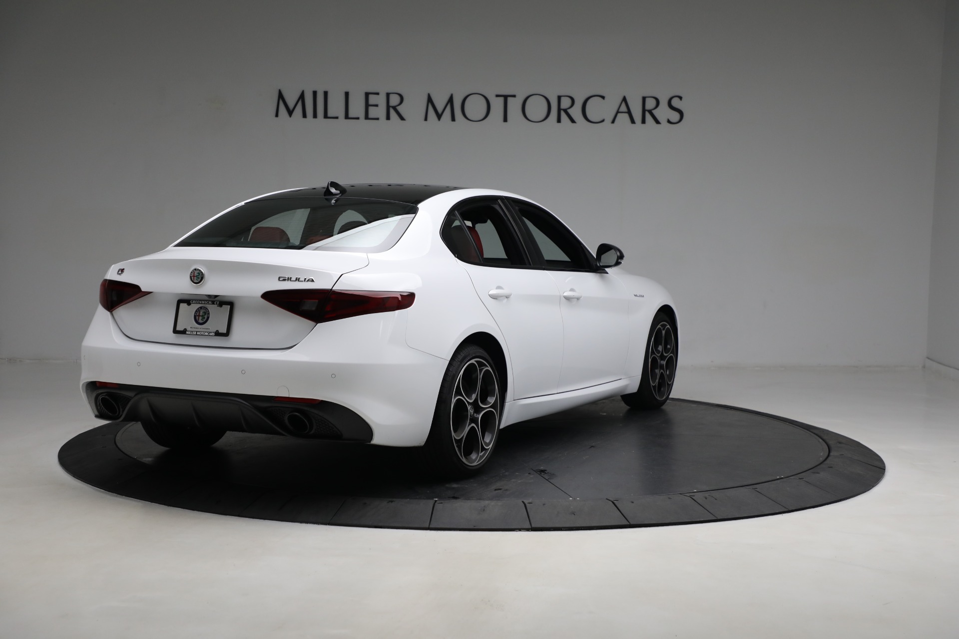 New 2023 Alfa Romeo Giulia Veloce | St. Petersburg, FL