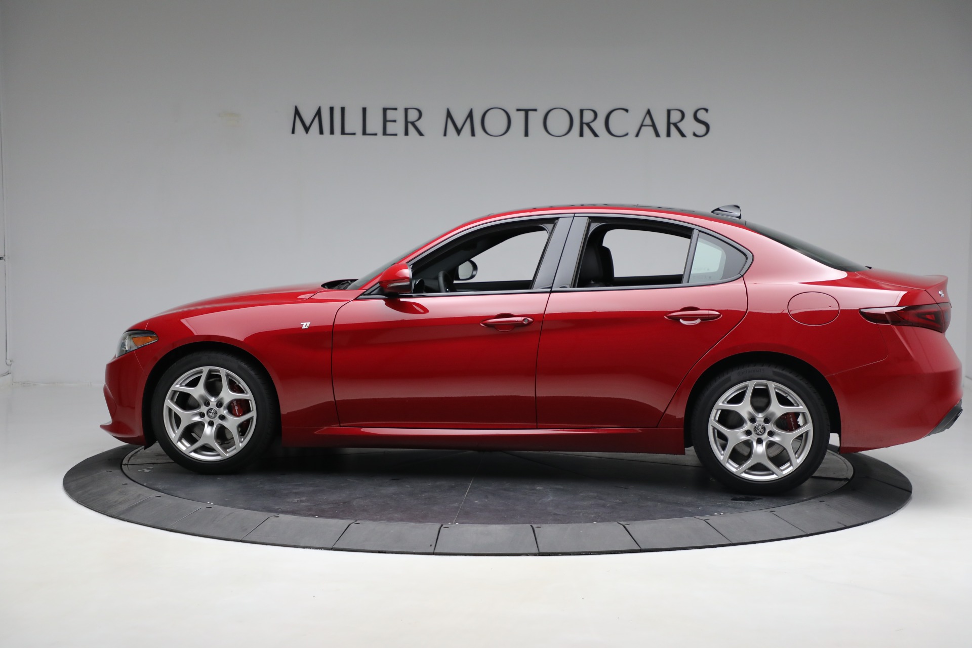 New 2023 Alfa Romeo Giulia Ti | St. Petersburg, FL