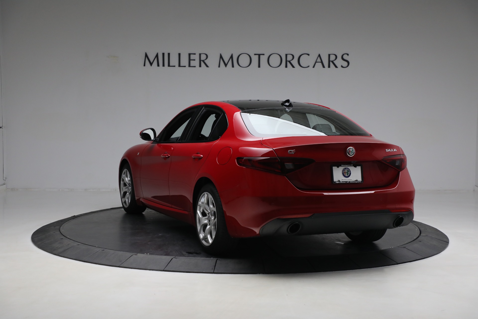 New 2023 Alfa Romeo Giulia Ti | St. Petersburg, FL