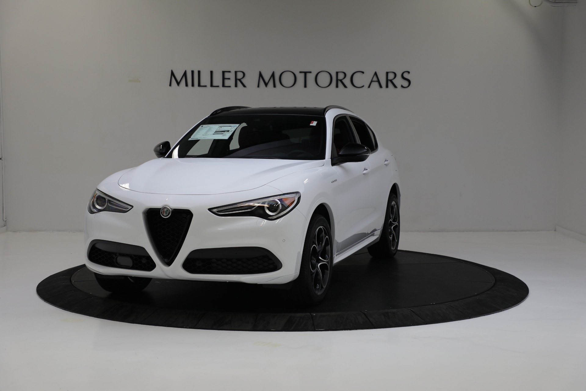 New 2023 Alfa Romeo Stelvio Veloce | St. Petersburg, FL