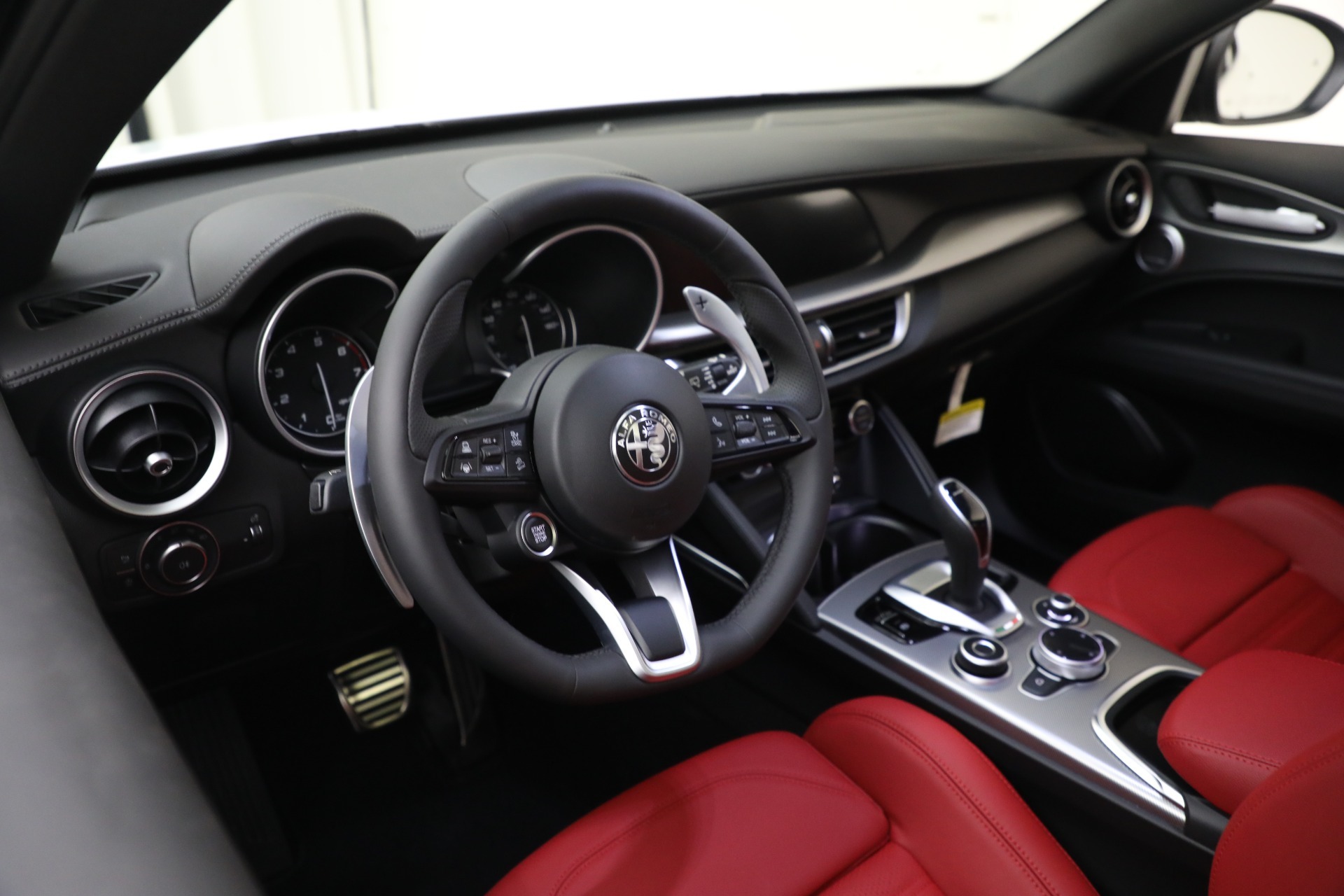 New 2023 Alfa Romeo Stelvio Veloce | St. Petersburg, FL