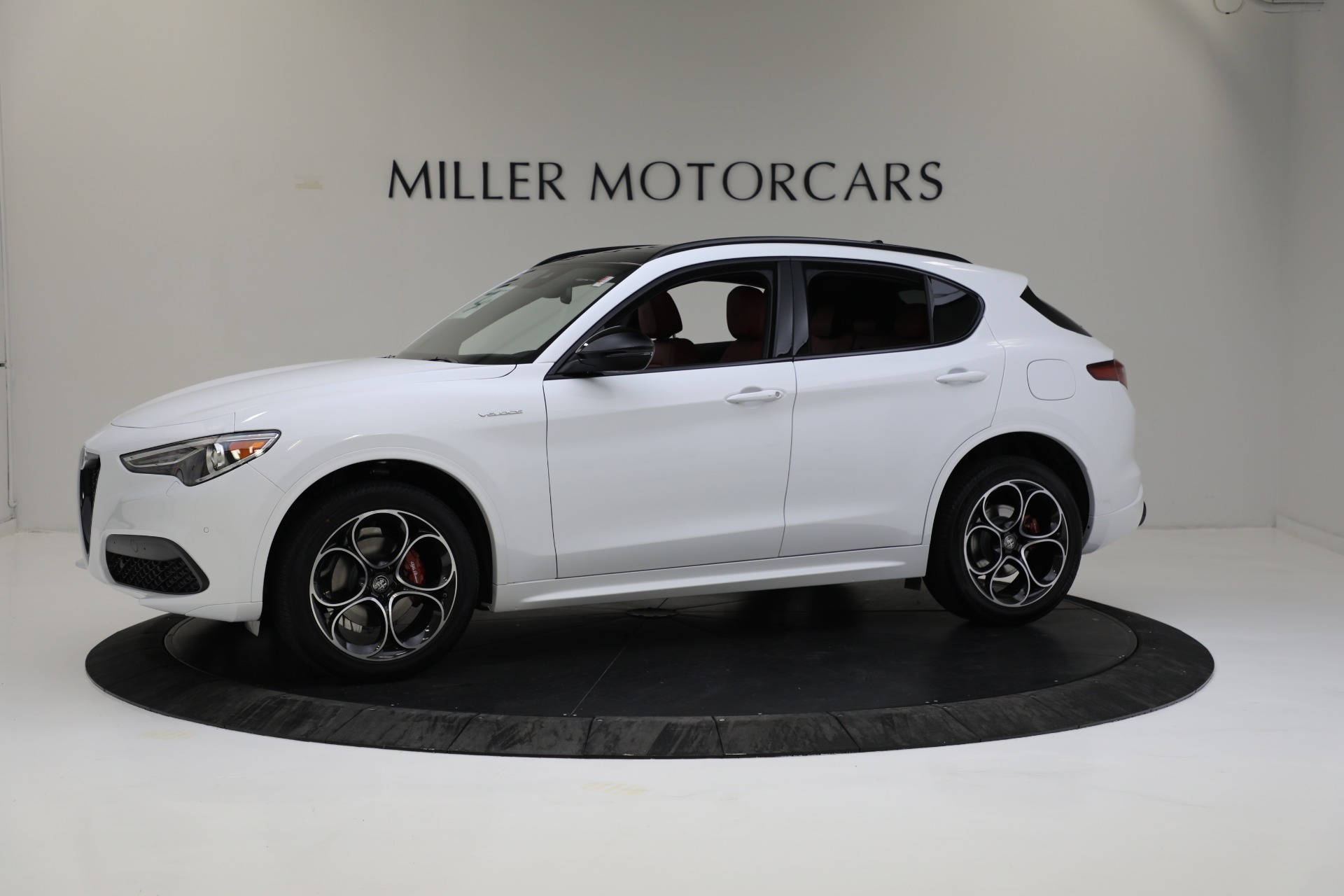 New 2023 Alfa Romeo Stelvio Veloce | St. Petersburg, FL