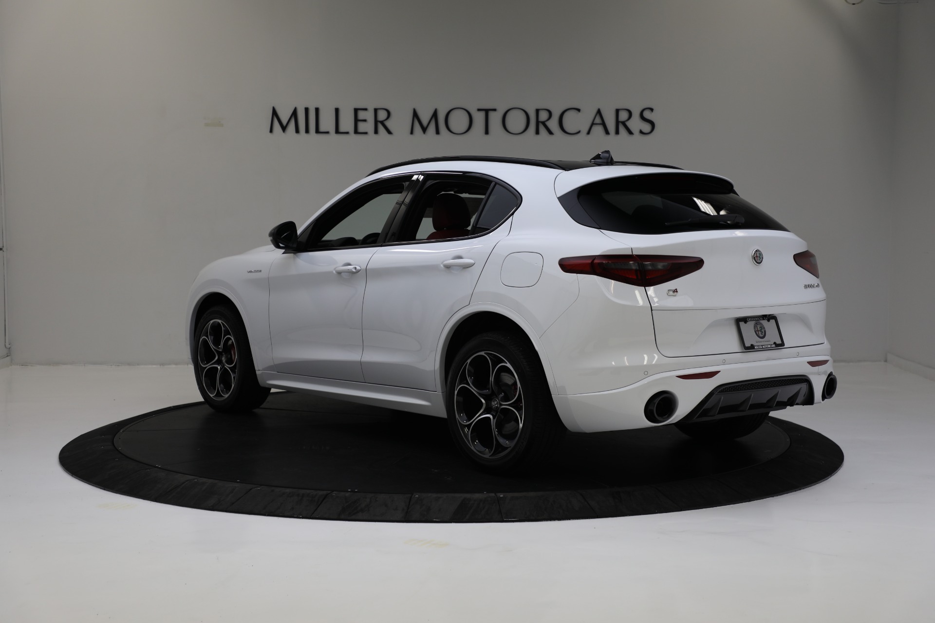 New 2023 Alfa Romeo Stelvio Veloce | St. Petersburg, FL