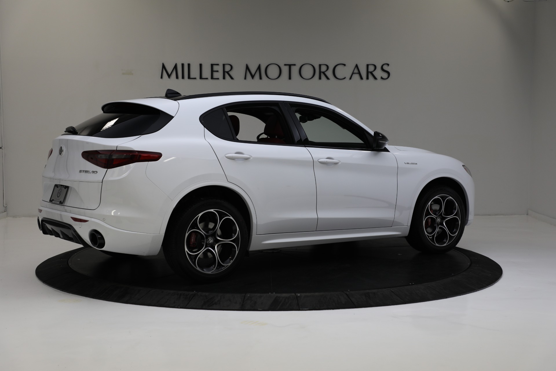 New 2023 Alfa Romeo Stelvio Veloce | St. Petersburg, FL