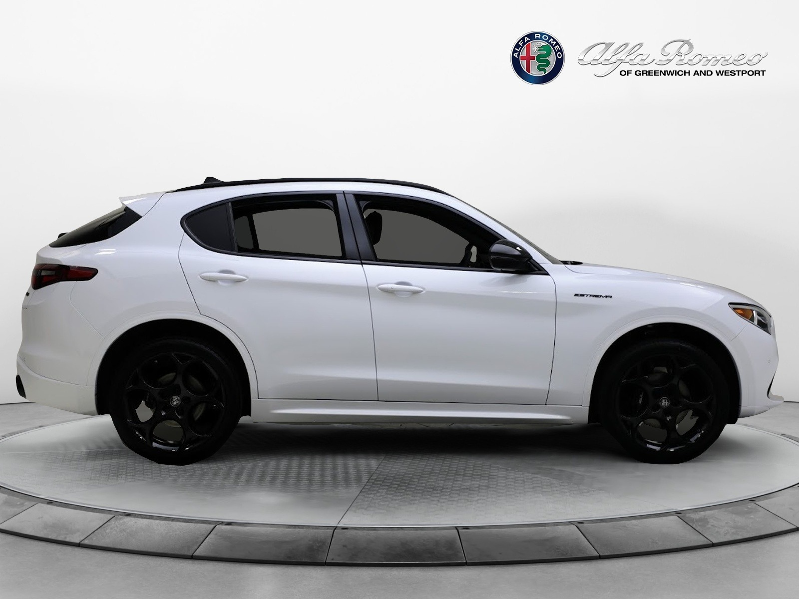 New 2023 Alfa Romeo Stelvio Estrema | St. Petersburg, FL