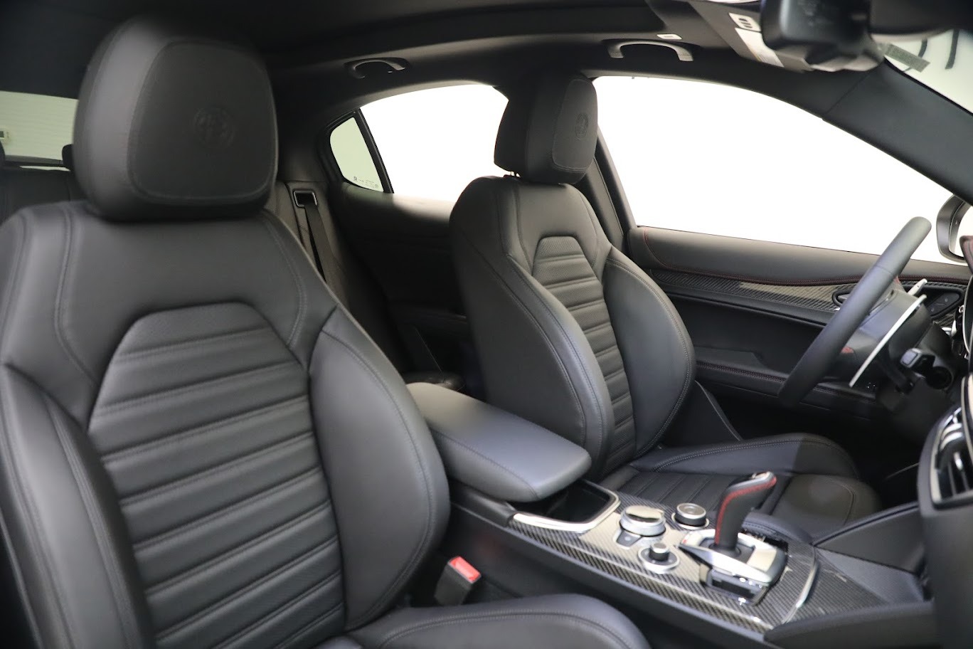 New 2023 Alfa Romeo Stelvio Estrema | St. Petersburg, FL