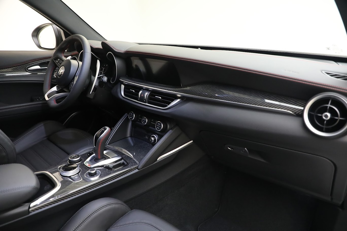 New 2023 Alfa Romeo Stelvio Estrema | St. Petersburg, FL
