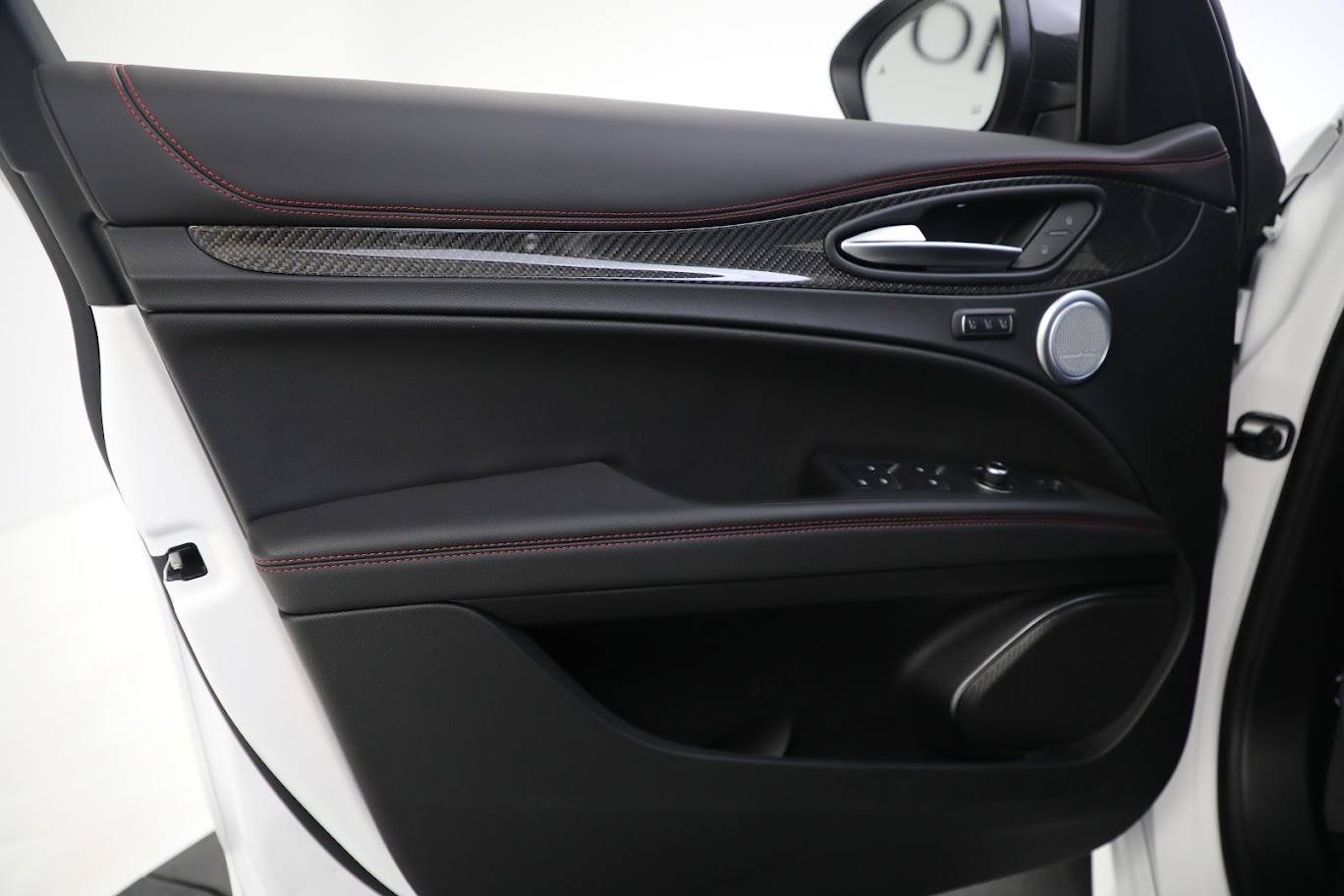 New 2023 Alfa Romeo Stelvio Estrema | St. Petersburg, FL
