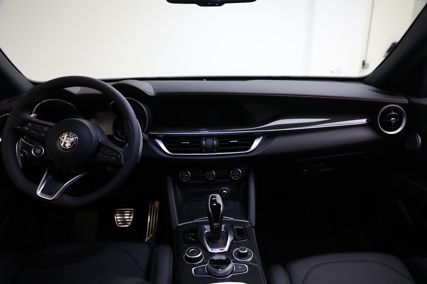 New 2023 Alfa Romeo Stelvio Estrema | St. Petersburg, FL