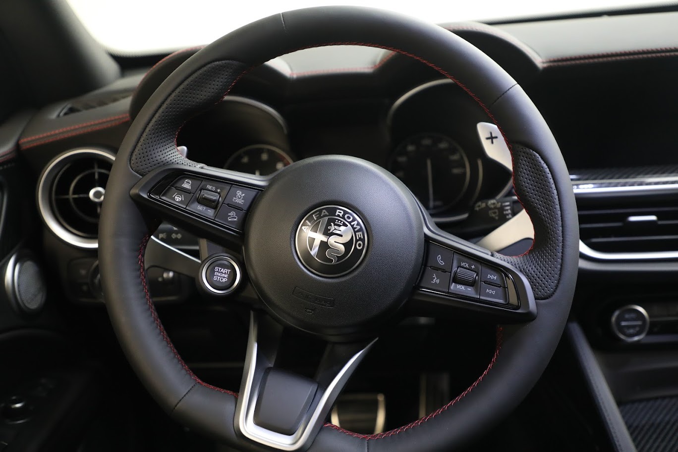 New 2023 Alfa Romeo Stelvio Estrema | St. Petersburg, FL