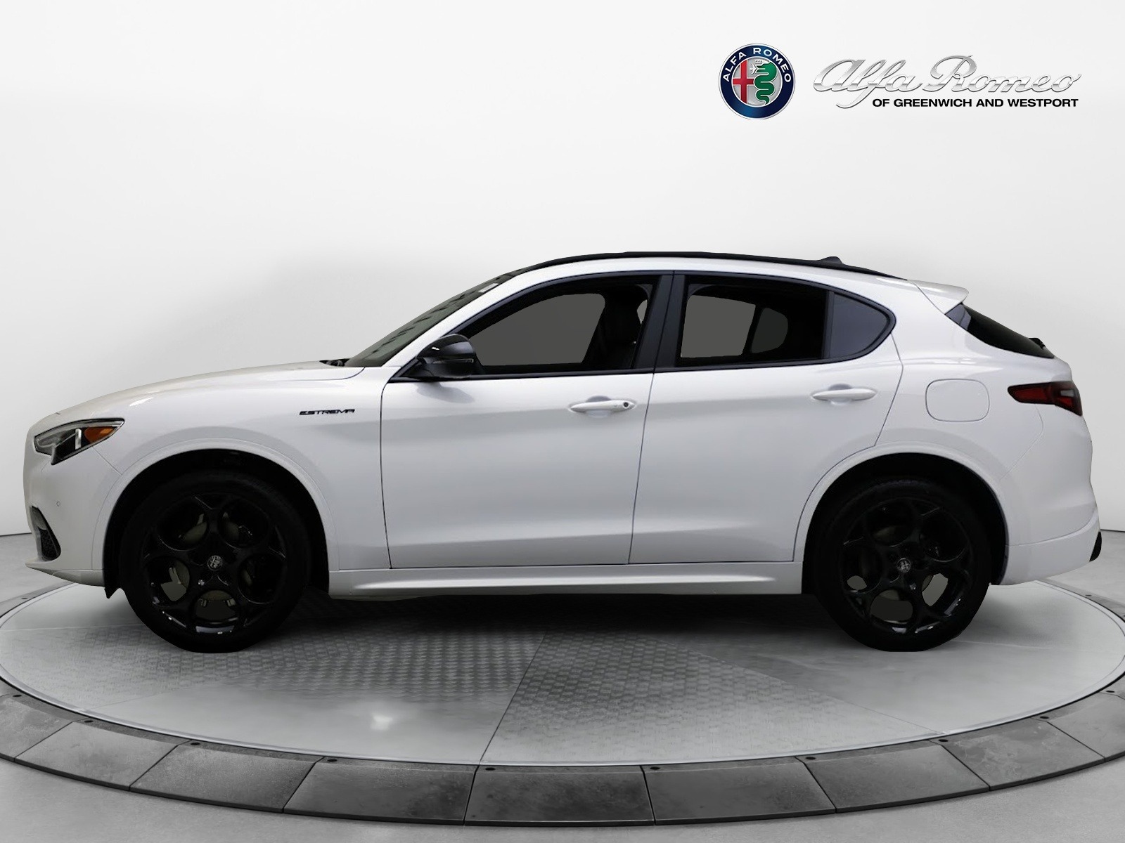 New 2023 Alfa Romeo Stelvio Estrema | St. Petersburg, FL