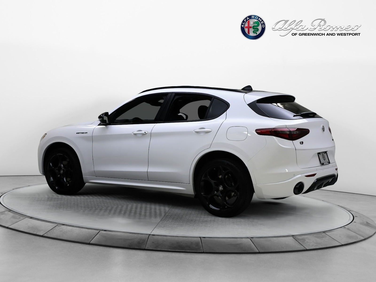 New 2023 Alfa Romeo Stelvio Estrema | St. Petersburg, FL