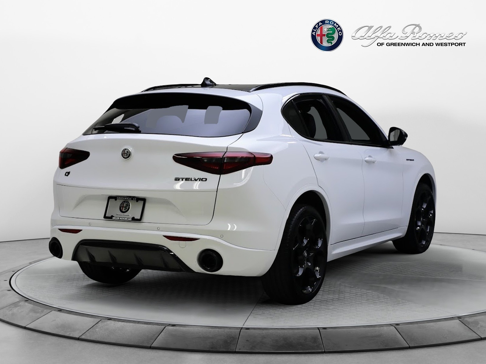 New 2023 Alfa Romeo Stelvio Estrema | St. Petersburg, FL
