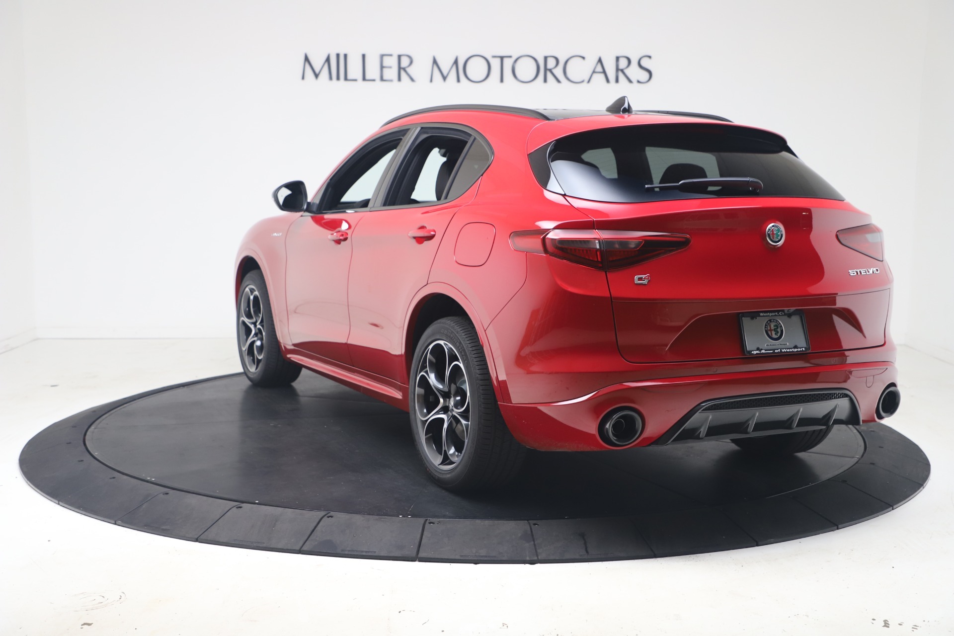 New 2023 Alfa Romeo Stelvio Veloce | St. Petersburg, FL