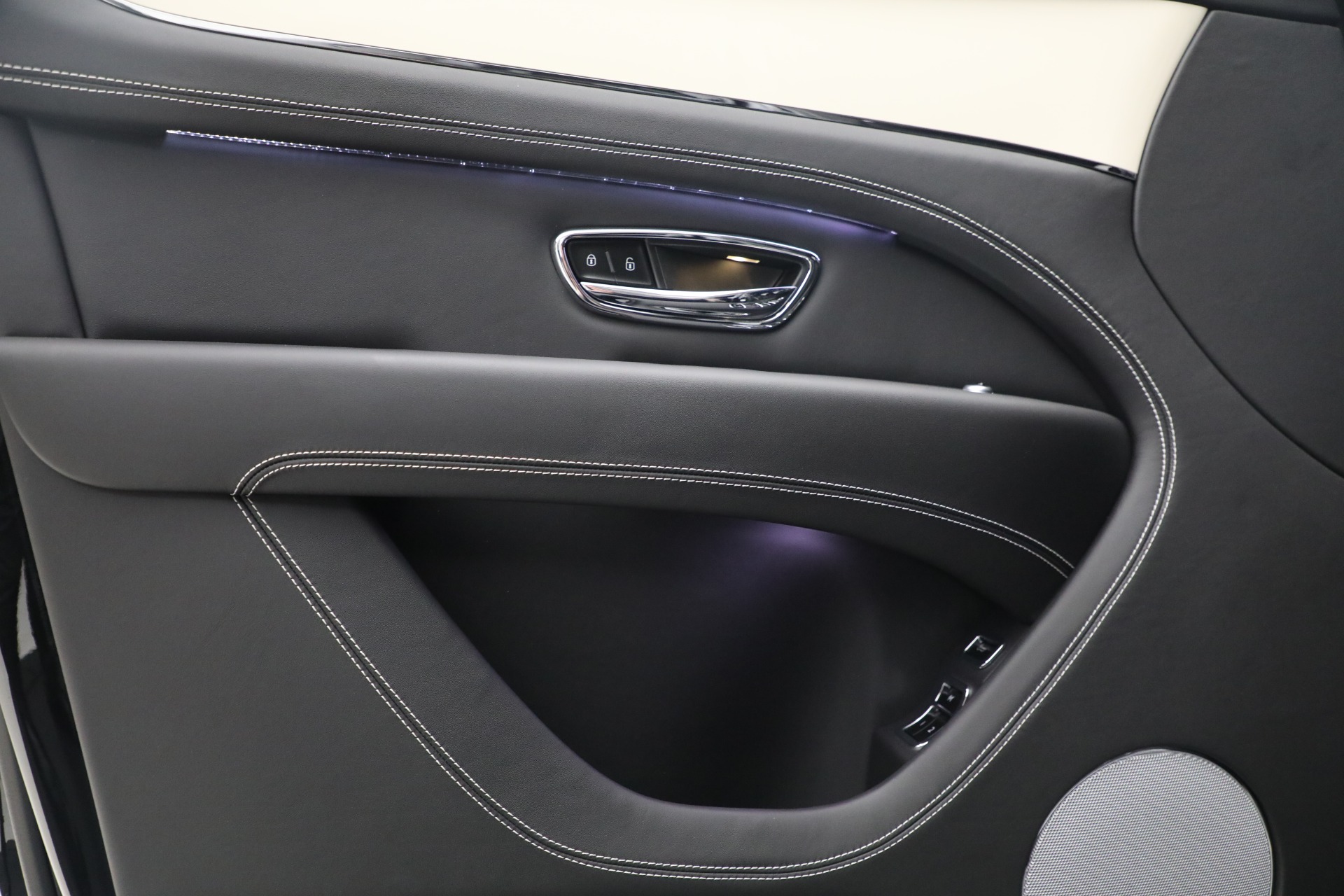 New 2023 Bentley Bentayga V8 | St. Petersburg, FL