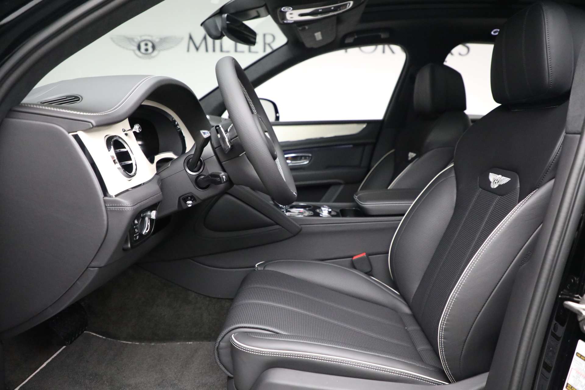 New 2023 Bentley Bentayga V8 | St. Petersburg, FL