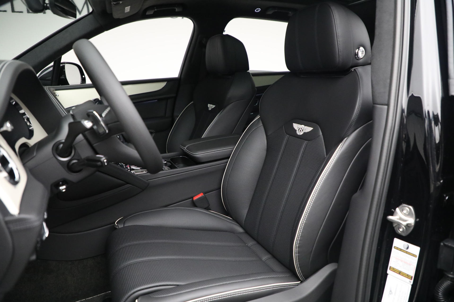 New 2023 Bentley Bentayga V8 | St. Petersburg, FL