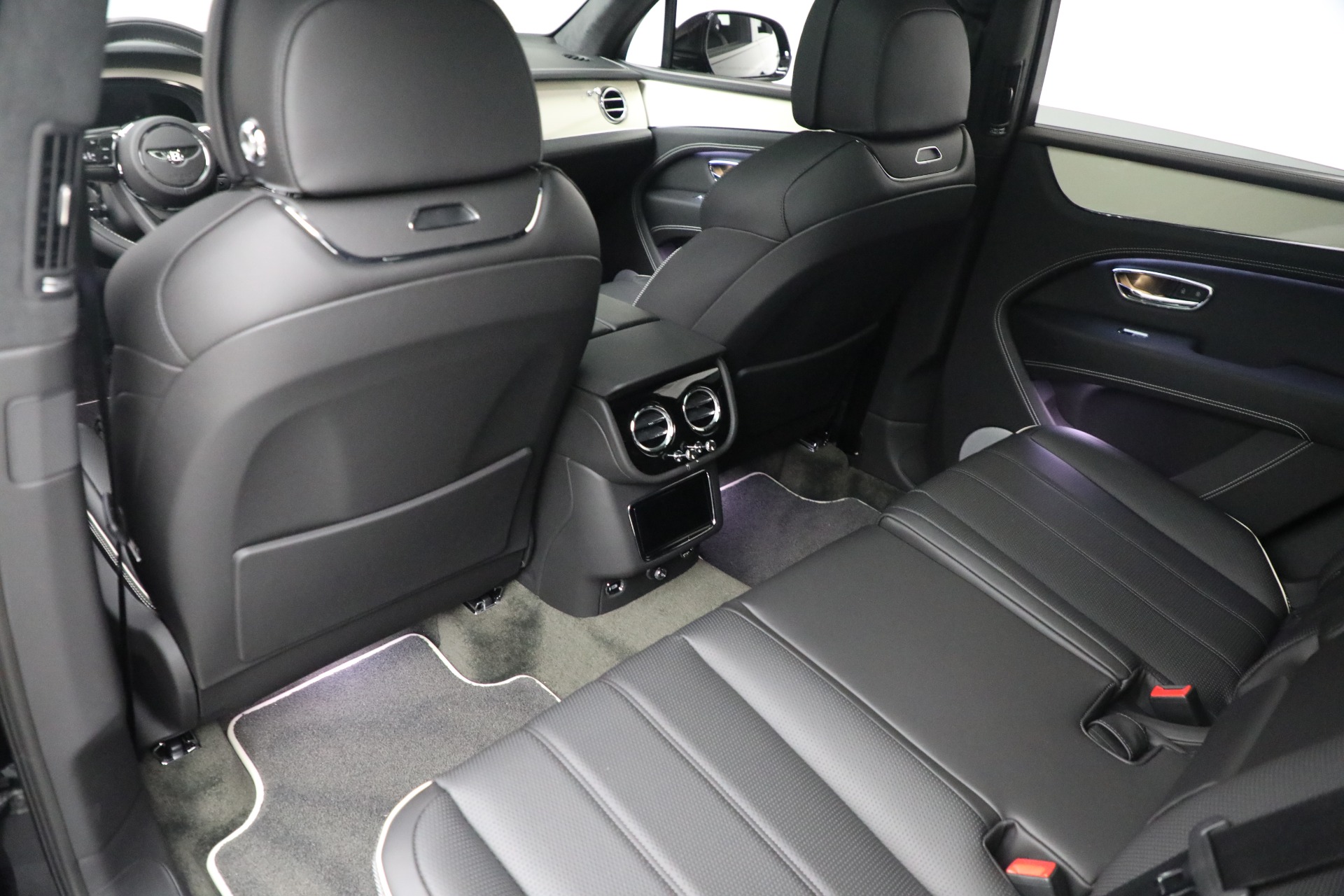New 2023 Bentley Bentayga V8 | St. Petersburg, FL