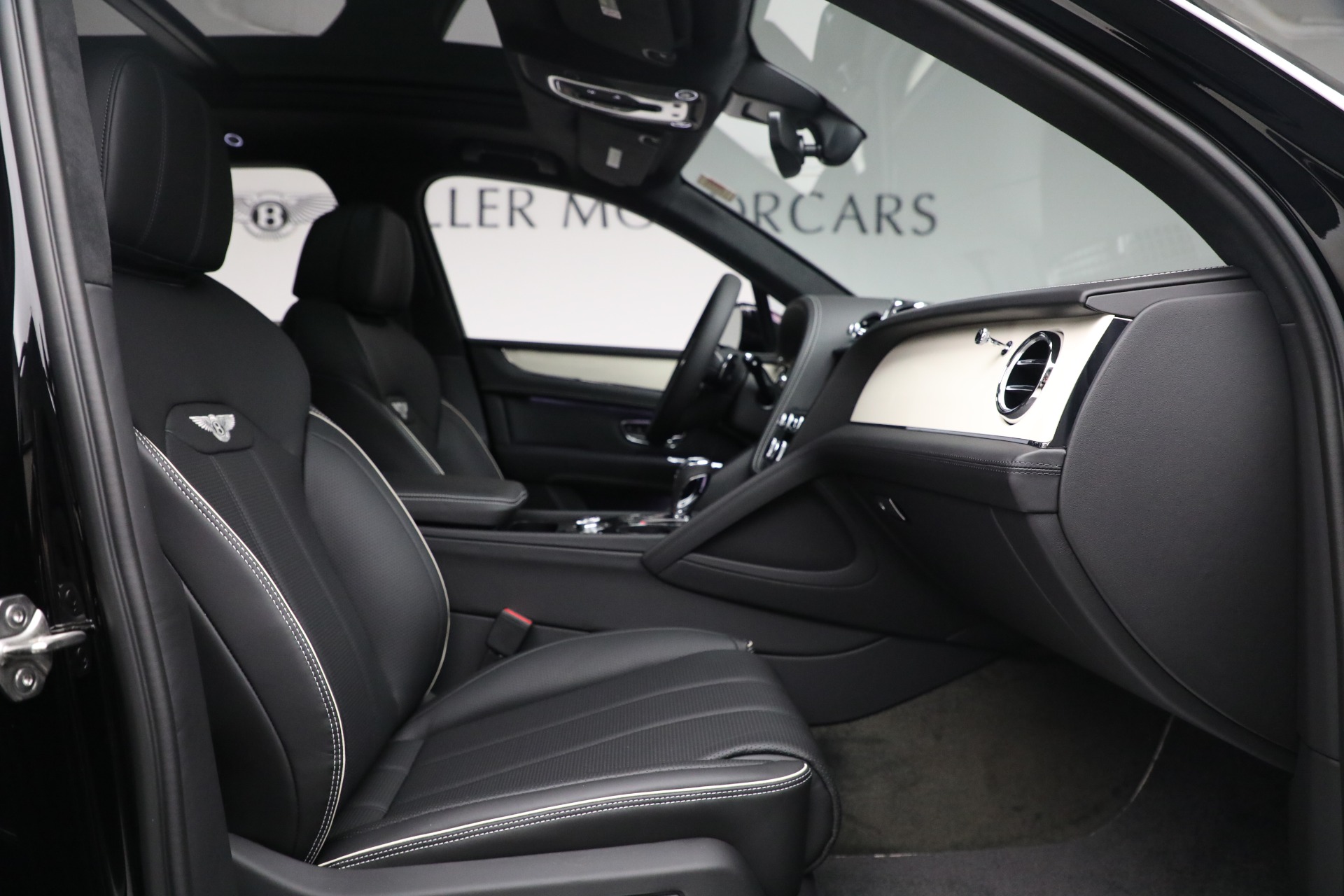 New 2023 Bentley Bentayga V8 | St. Petersburg, FL