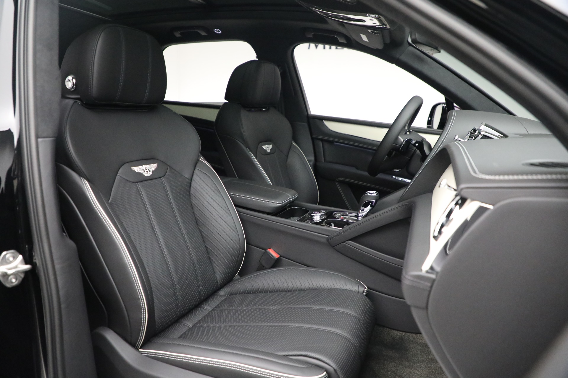 New 2023 Bentley Bentayga V8 | St. Petersburg, FL