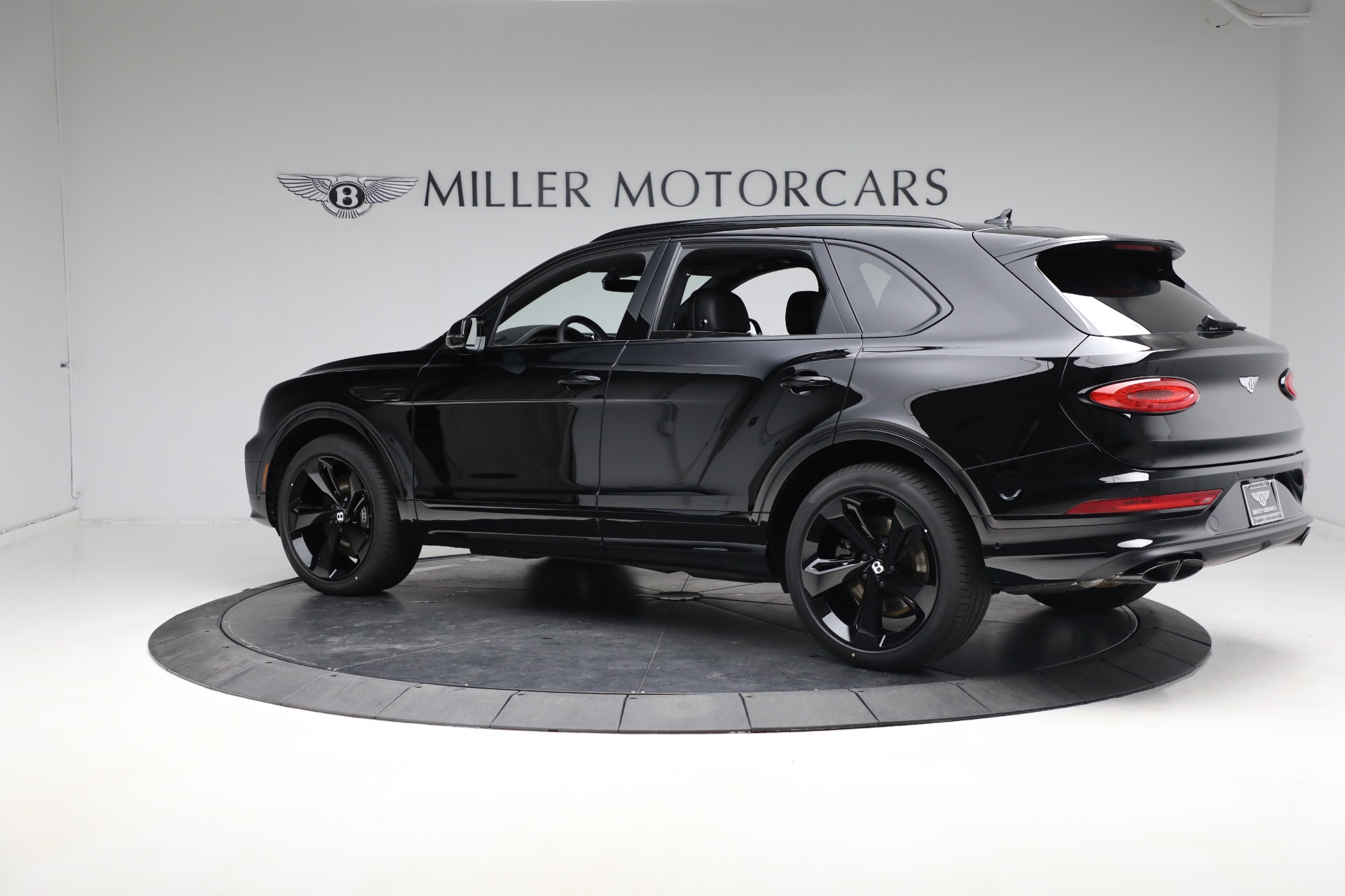 New 2023 Bentley Bentayga V8 | St. Petersburg, FL