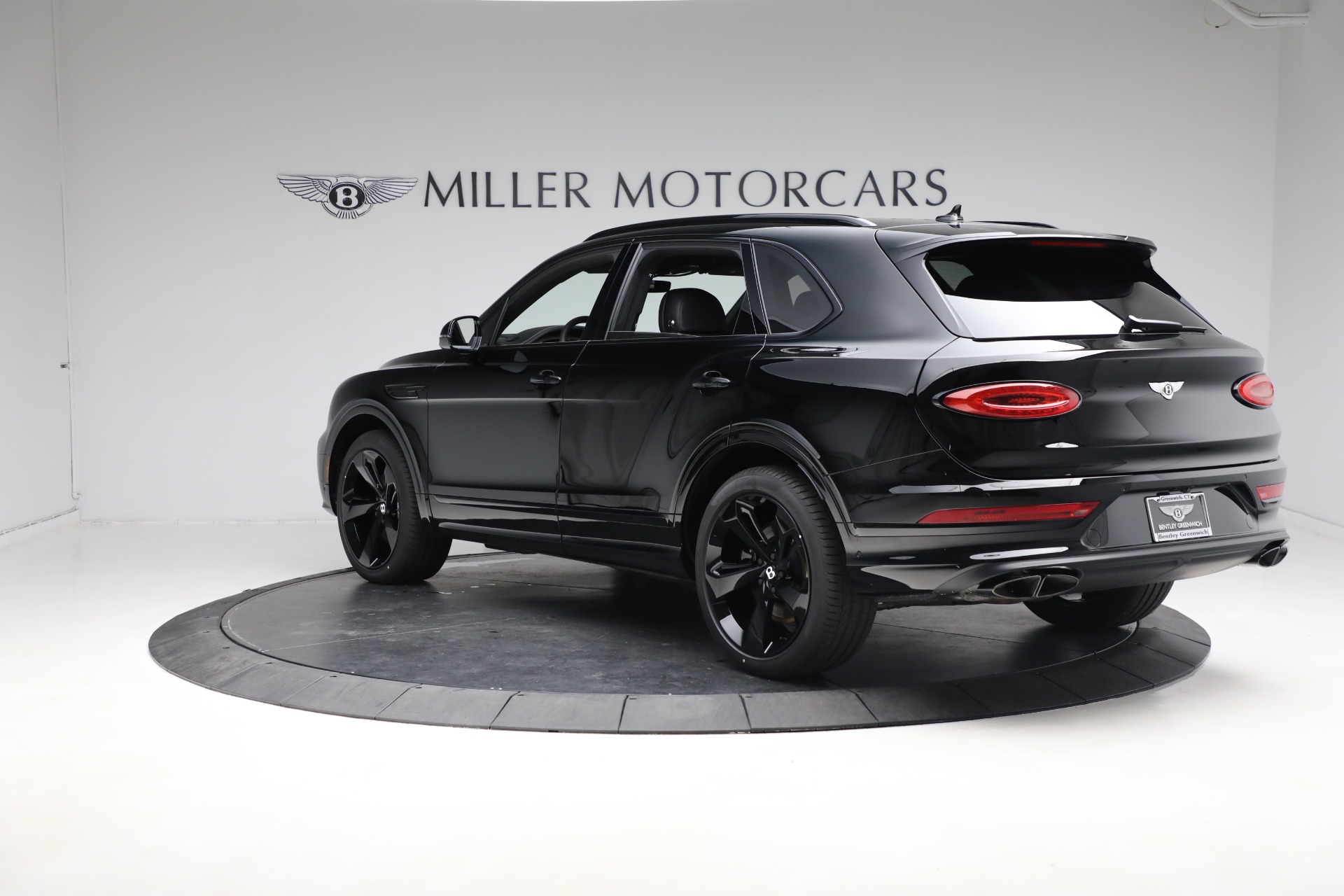 New 2023 Bentley Bentayga V8 | St. Petersburg, FL