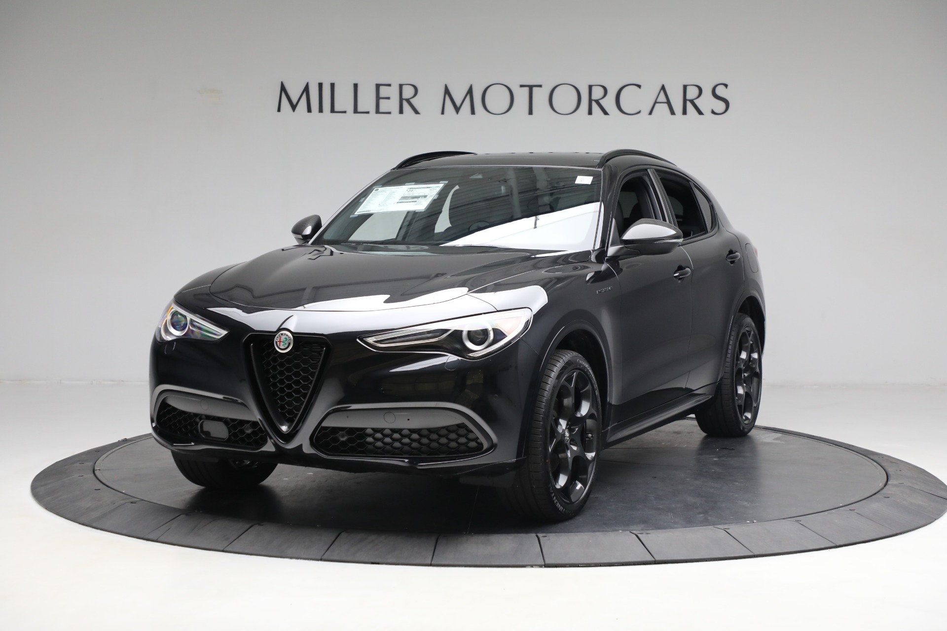 New 2023 Alfa Romeo Stelvio Estrema | St. Petersburg, FL