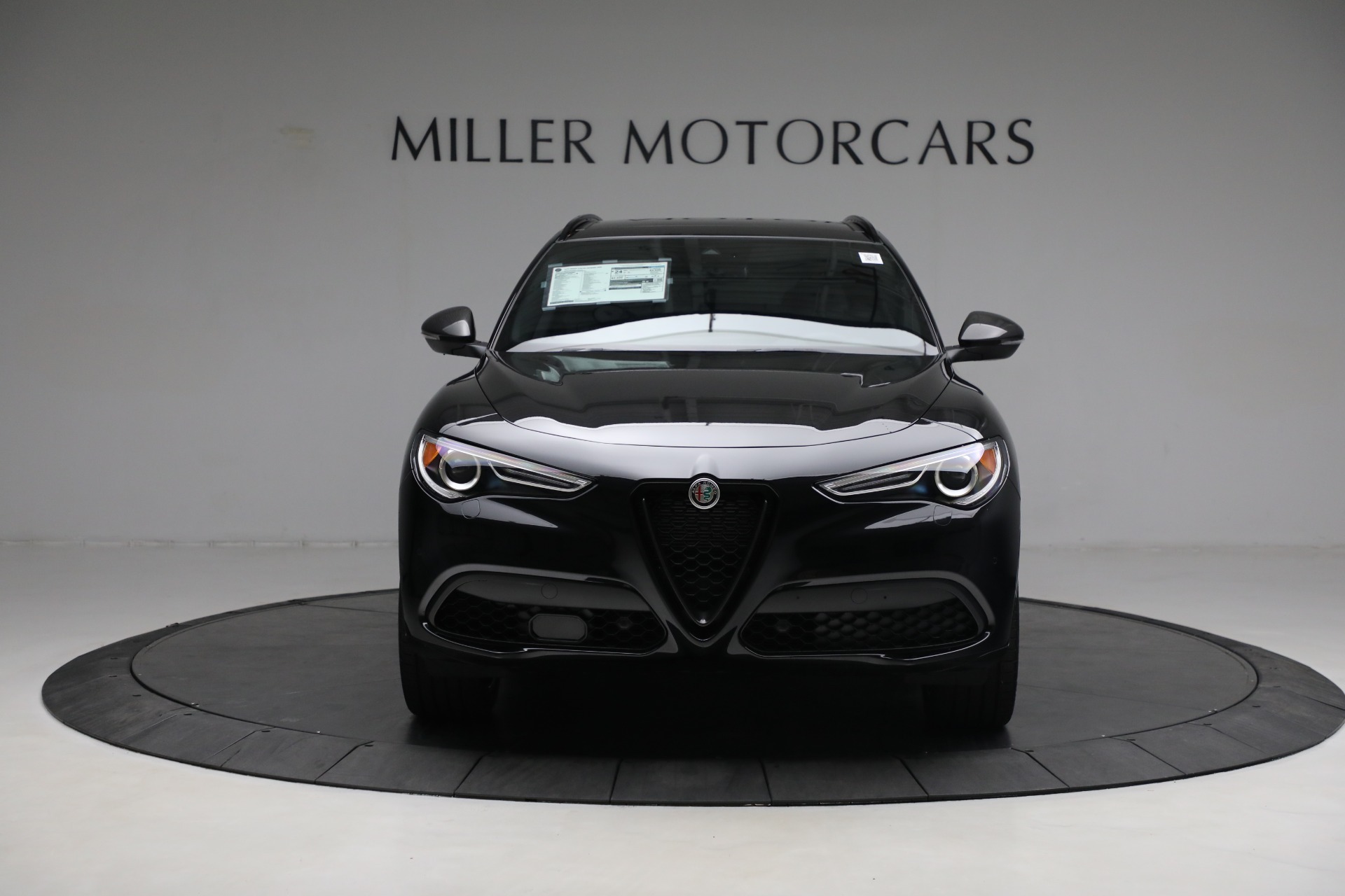New 2023 Alfa Romeo Stelvio Estrema | St. Petersburg, FL