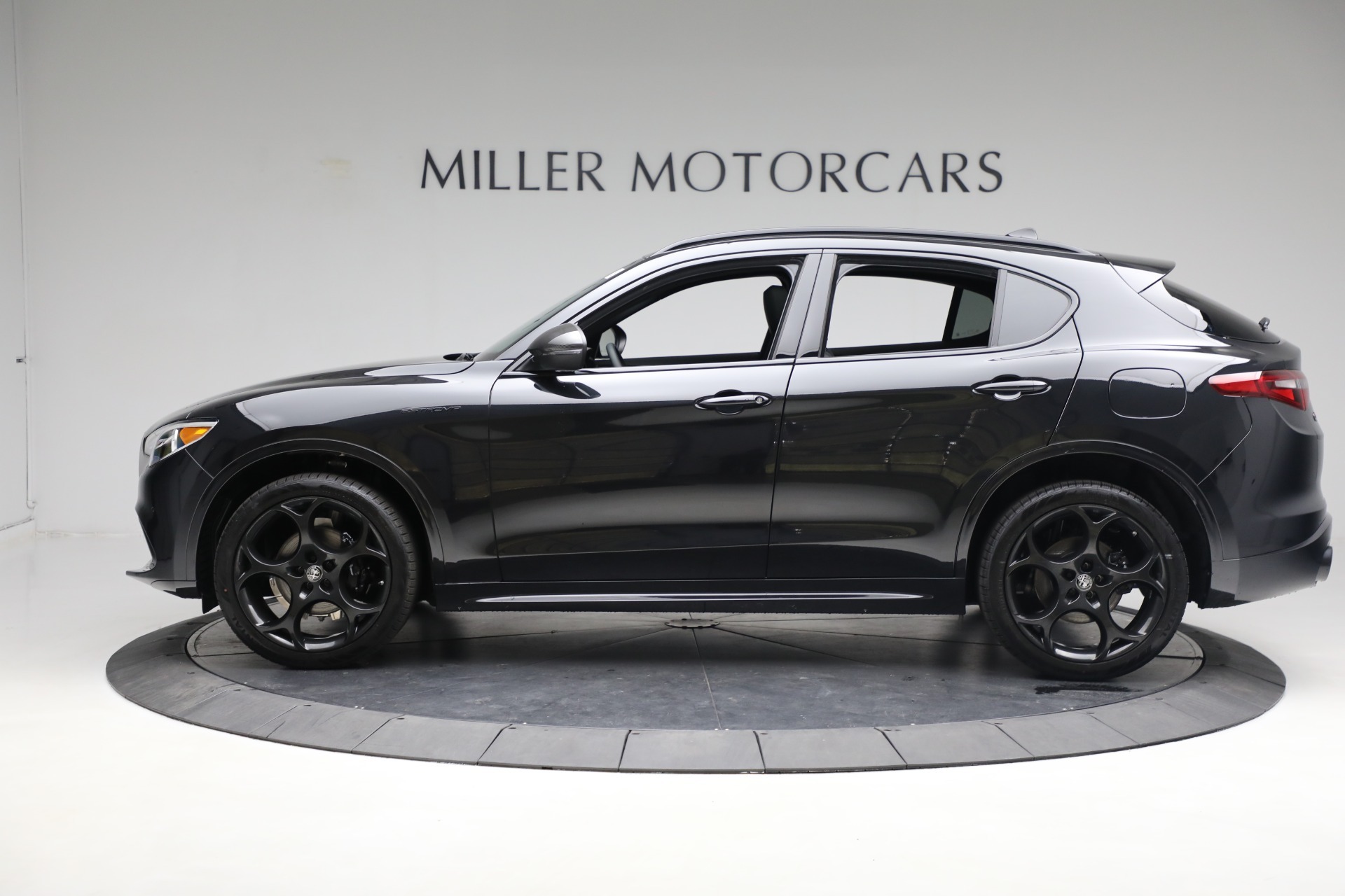 New 2023 Alfa Romeo Stelvio Estrema | St. Petersburg, FL