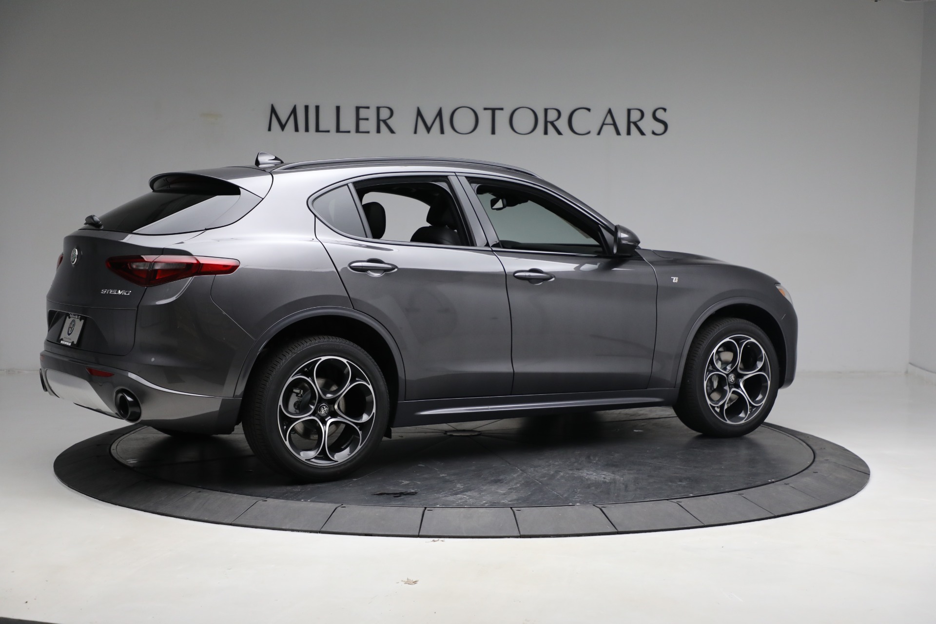 New 2023 Alfa Romeo Stelvio Ti | St. Petersburg, FL