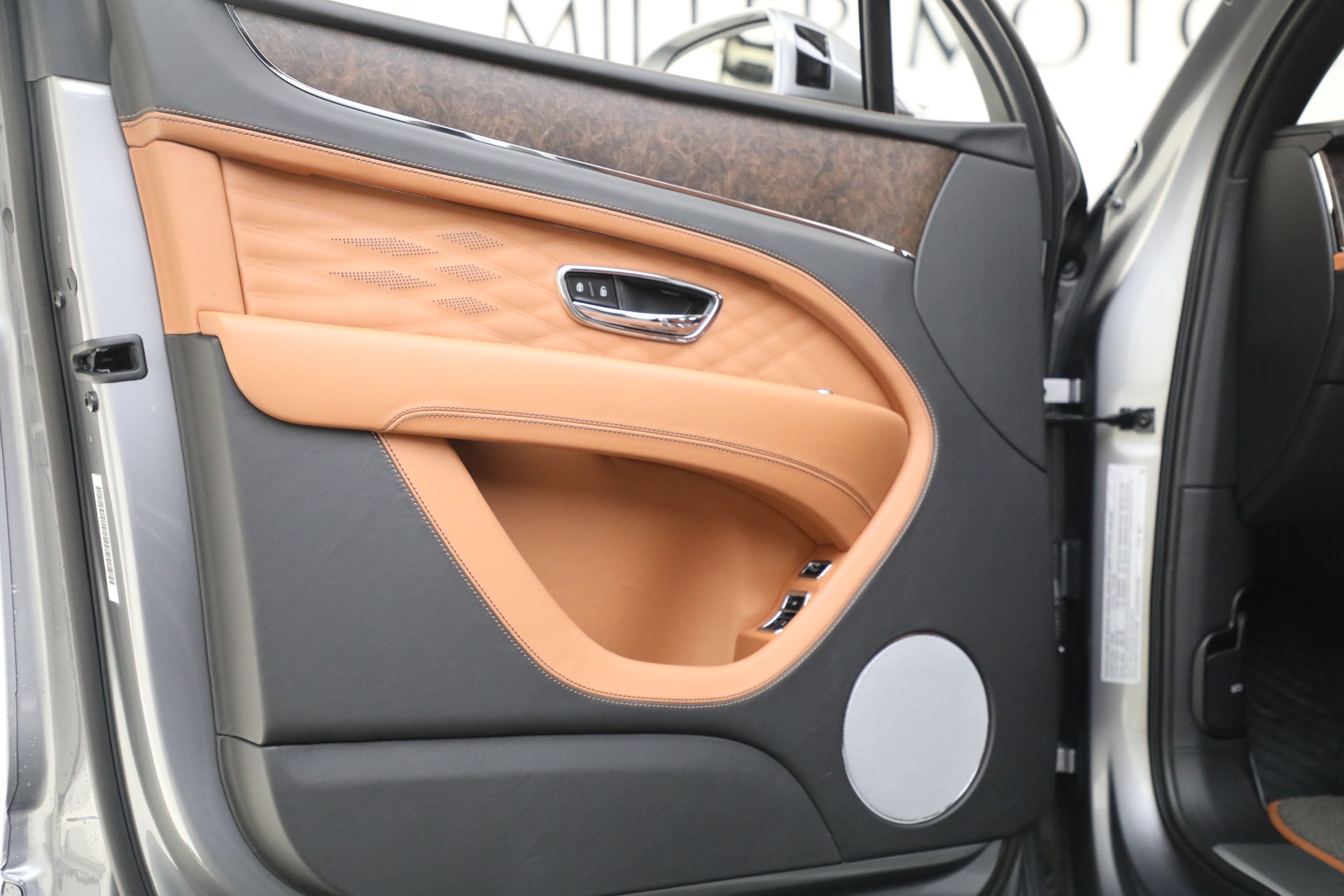 New 2023 Bentley Bentayga EWB Azure V8 | St. Petersburg, FL
