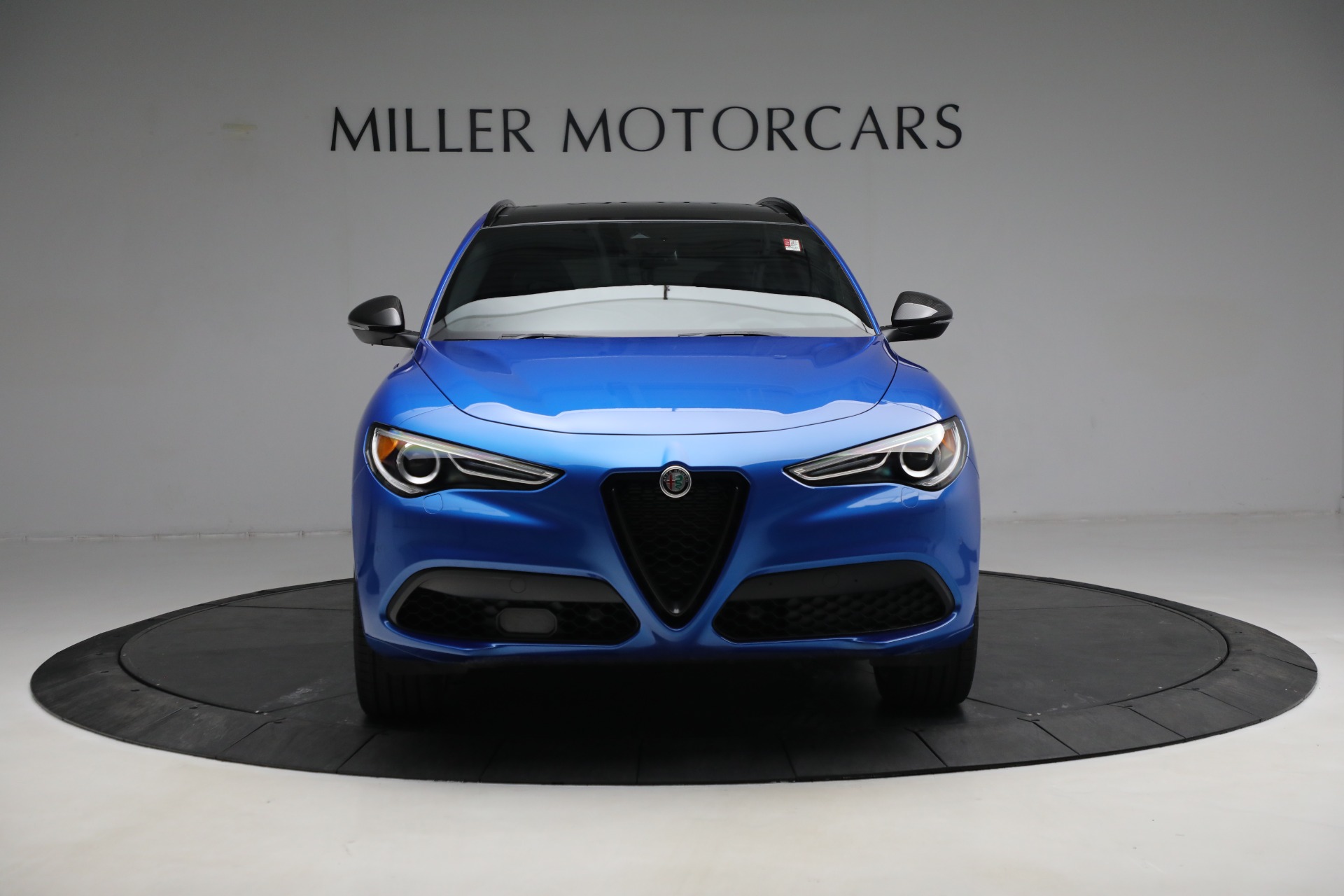 New 2023 Alfa Romeo Stelvio Estrema | St. Petersburg, FL