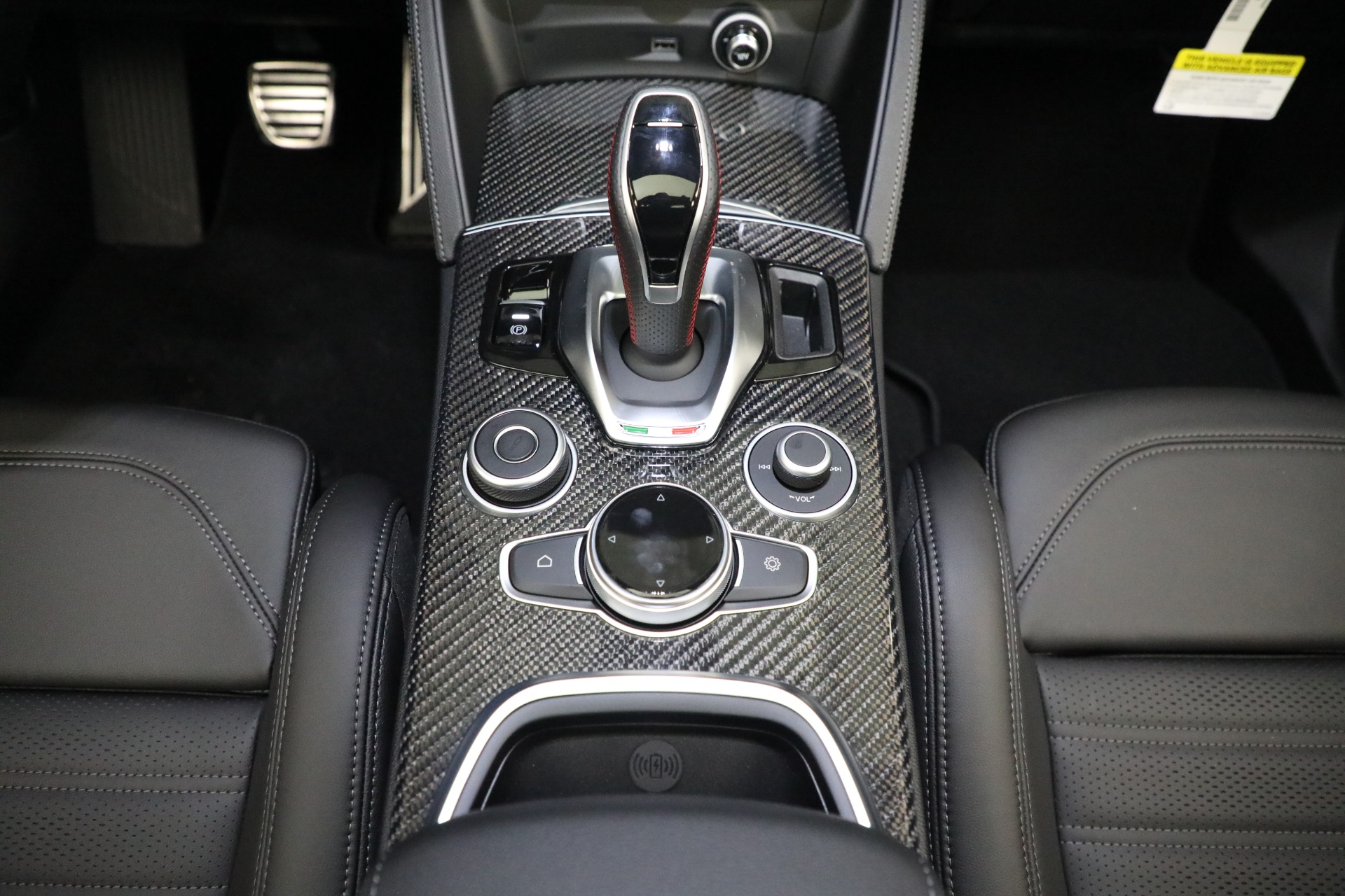 New 2023 Alfa Romeo Stelvio Estrema | St. Petersburg, FL