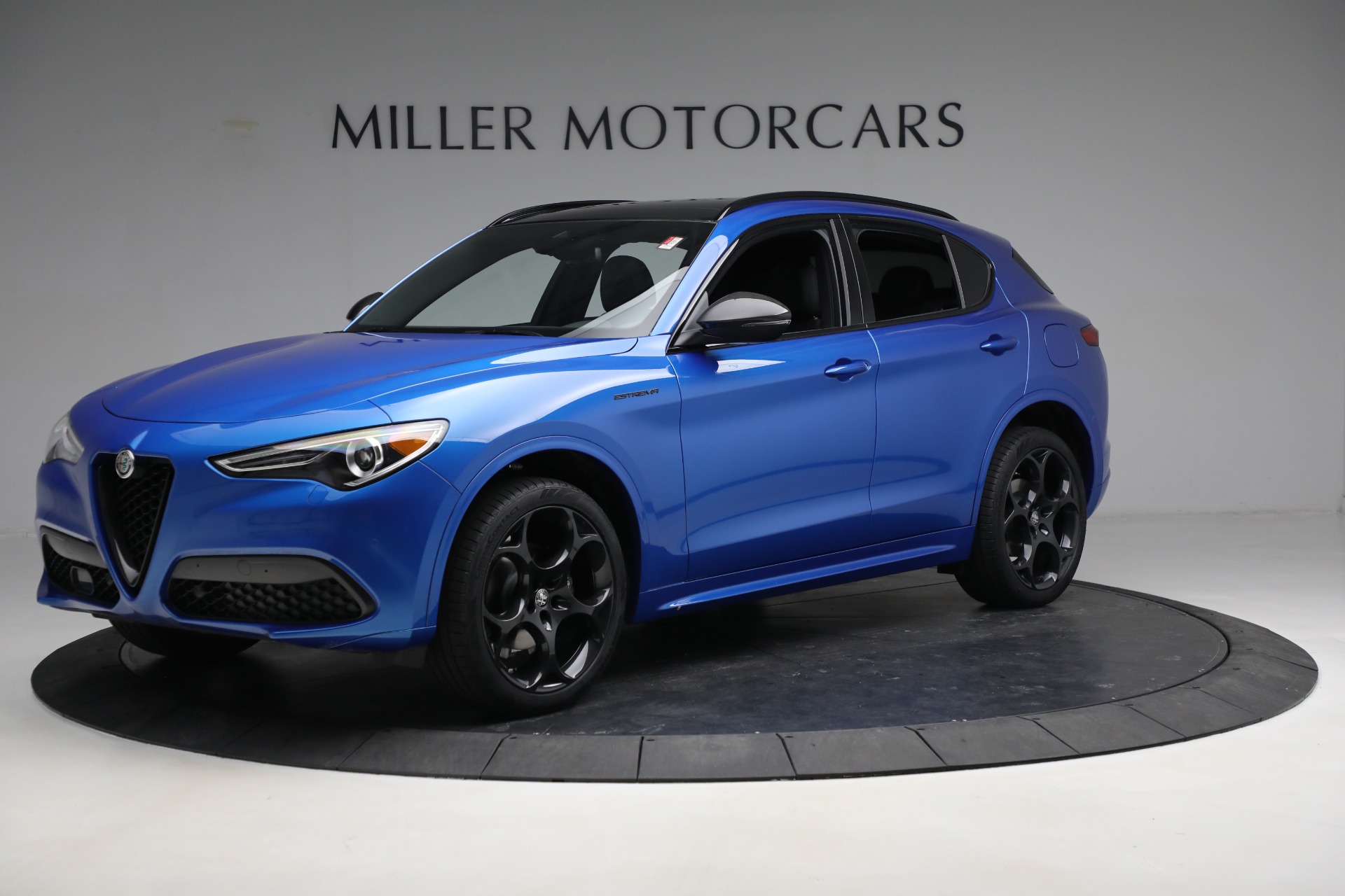 New 2023 Alfa Romeo Stelvio Estrema | St. Petersburg, FL