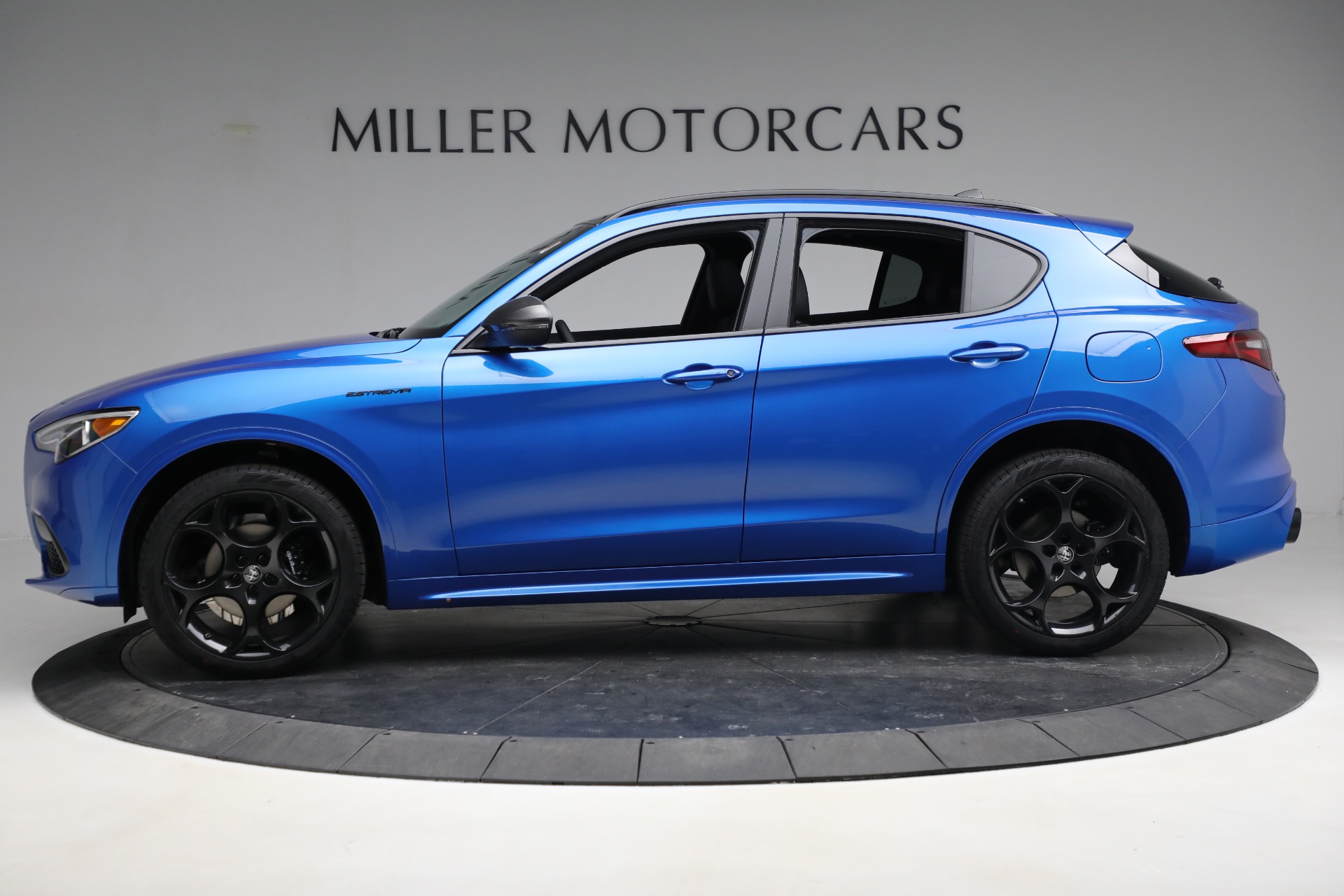 New 2023 Alfa Romeo Stelvio Estrema | St. Petersburg, FL