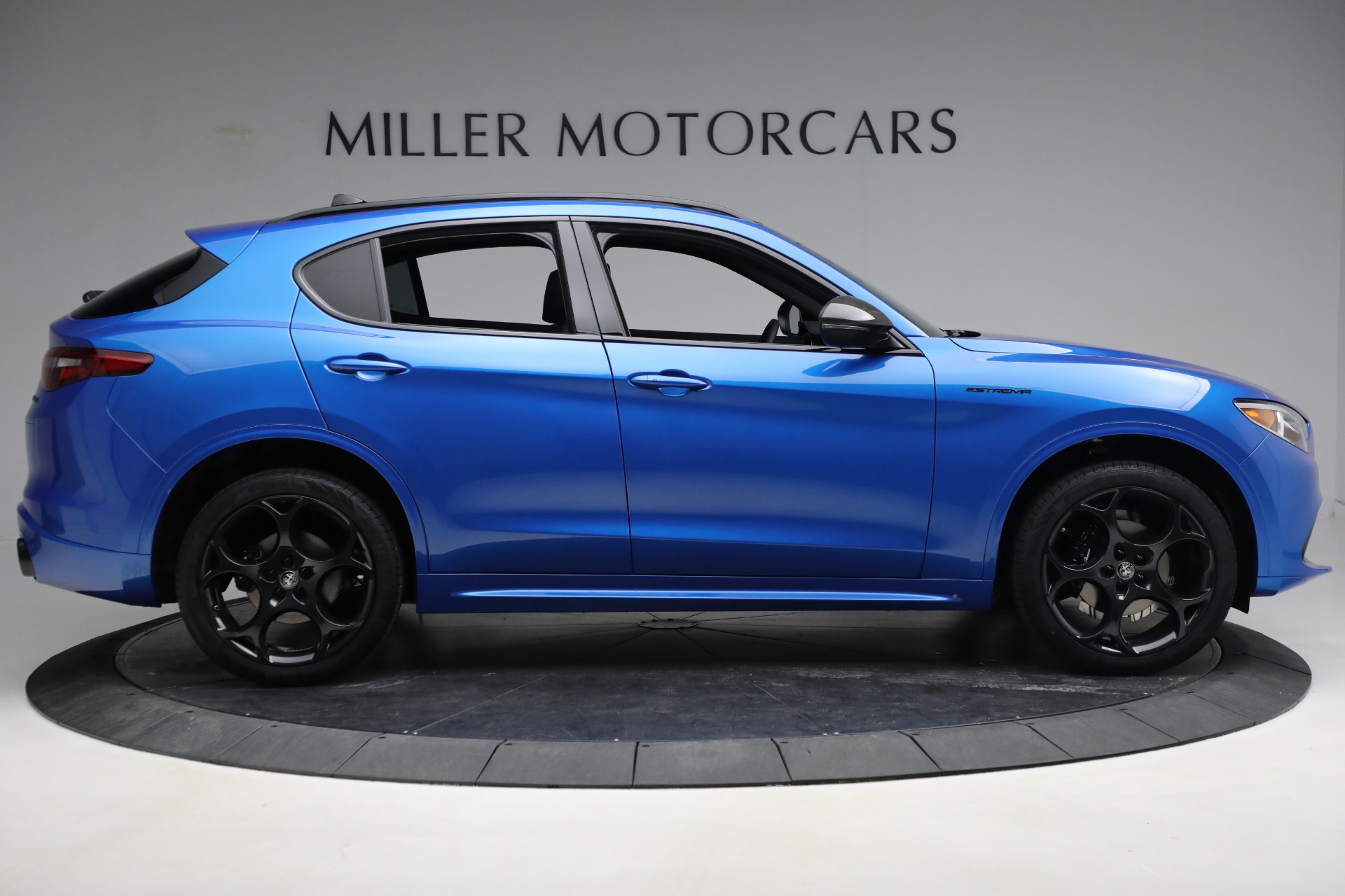 New 2023 Alfa Romeo Stelvio Estrema | St. Petersburg, FL