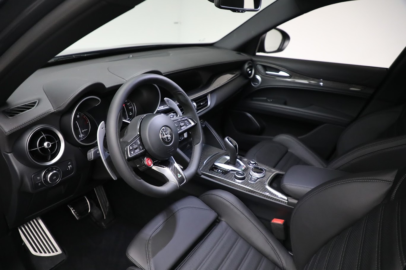 New 2023 Alfa Romeo Stelvio Quadrifoglio | St. Petersburg, FL