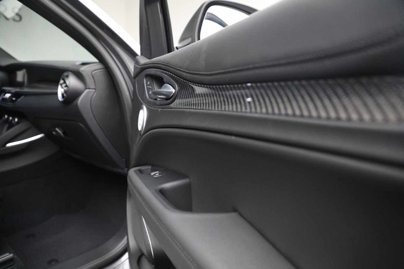 New 2023 Alfa Romeo Stelvio Quadrifoglio | St. Petersburg, FL