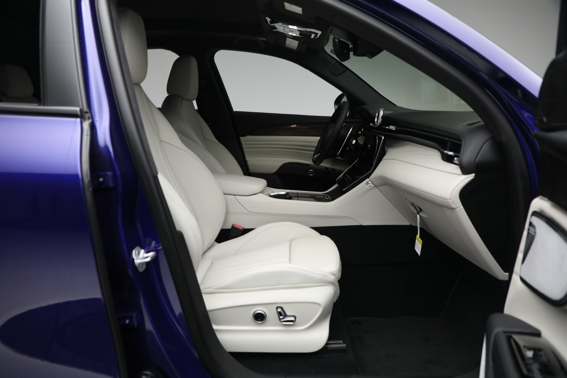 New 2023 Maserati Grecale Modena | St. Petersburg, FL