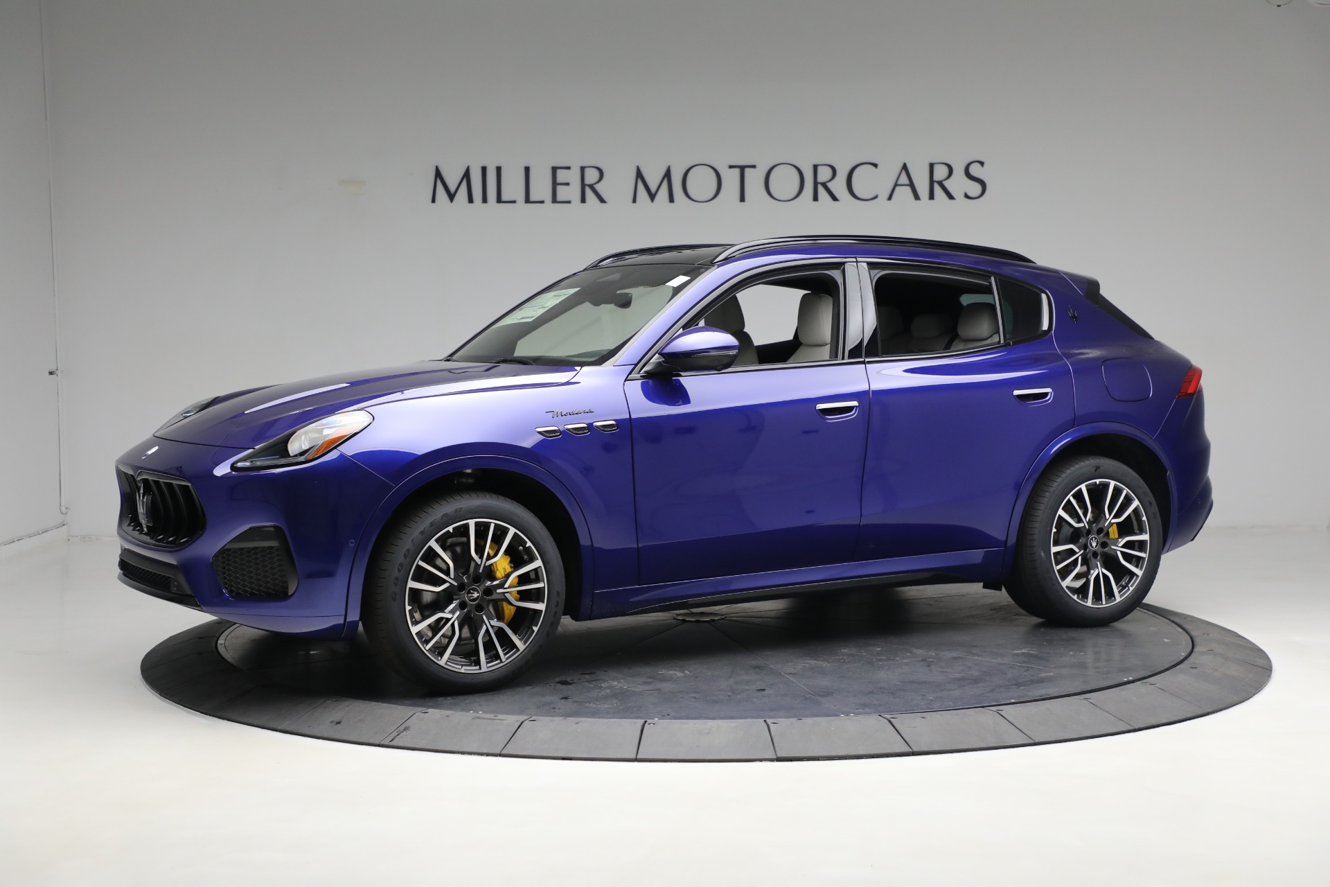 New 2023 Maserati Grecale Modena | St. Petersburg, FL