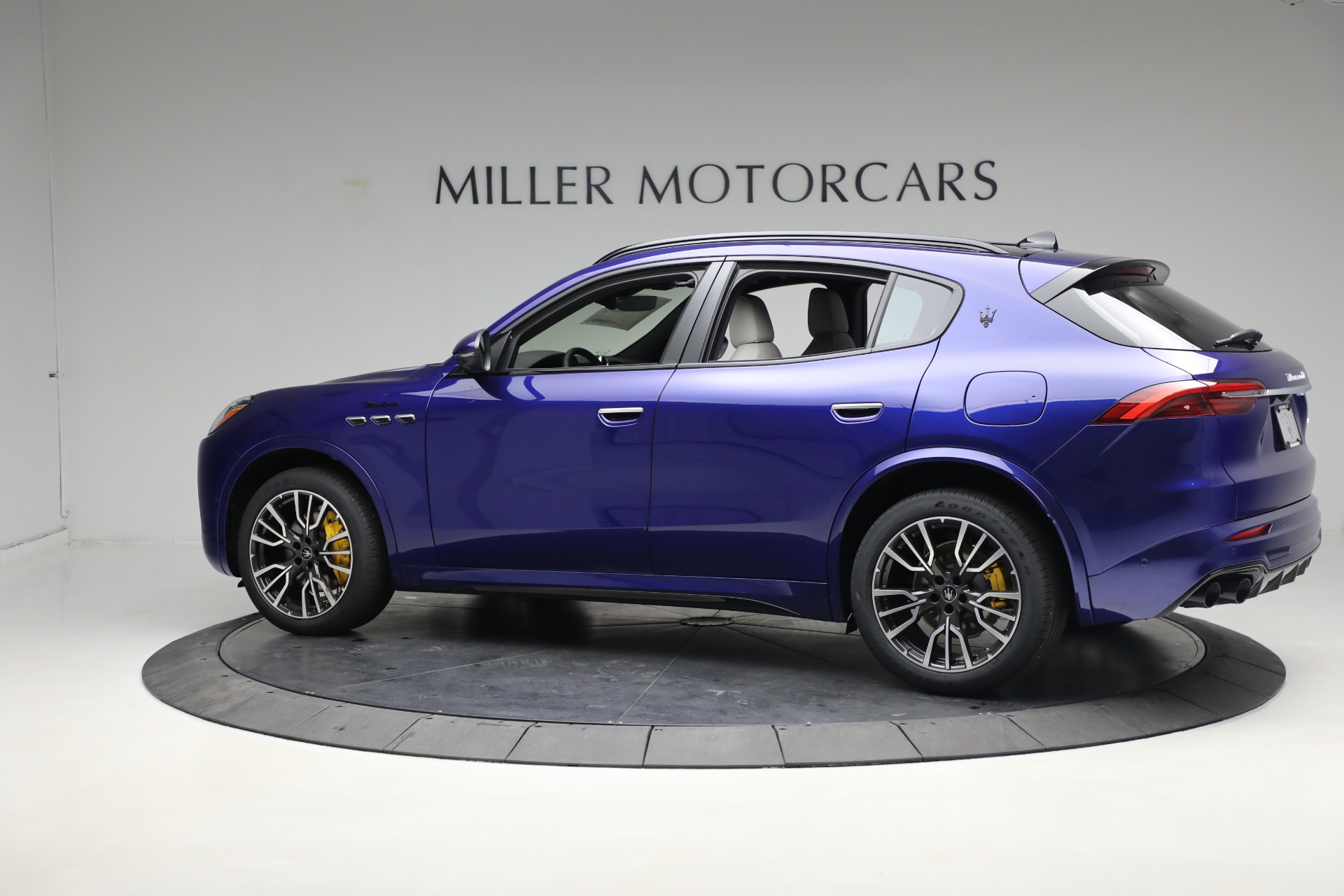 New 2023 Maserati Grecale Modena | St. Petersburg, FL