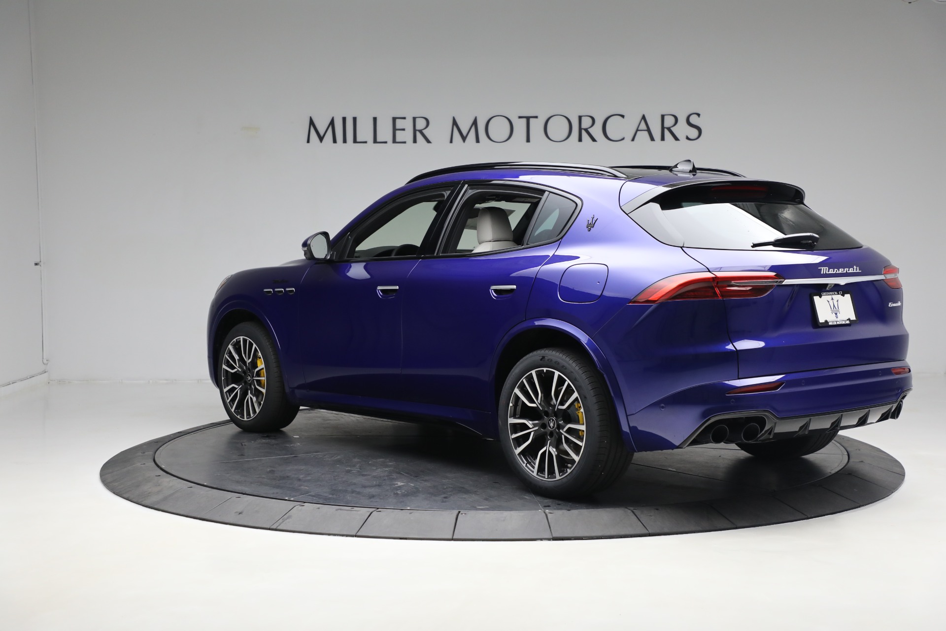 New 2023 Maserati Grecale Modena | St. Petersburg, FL