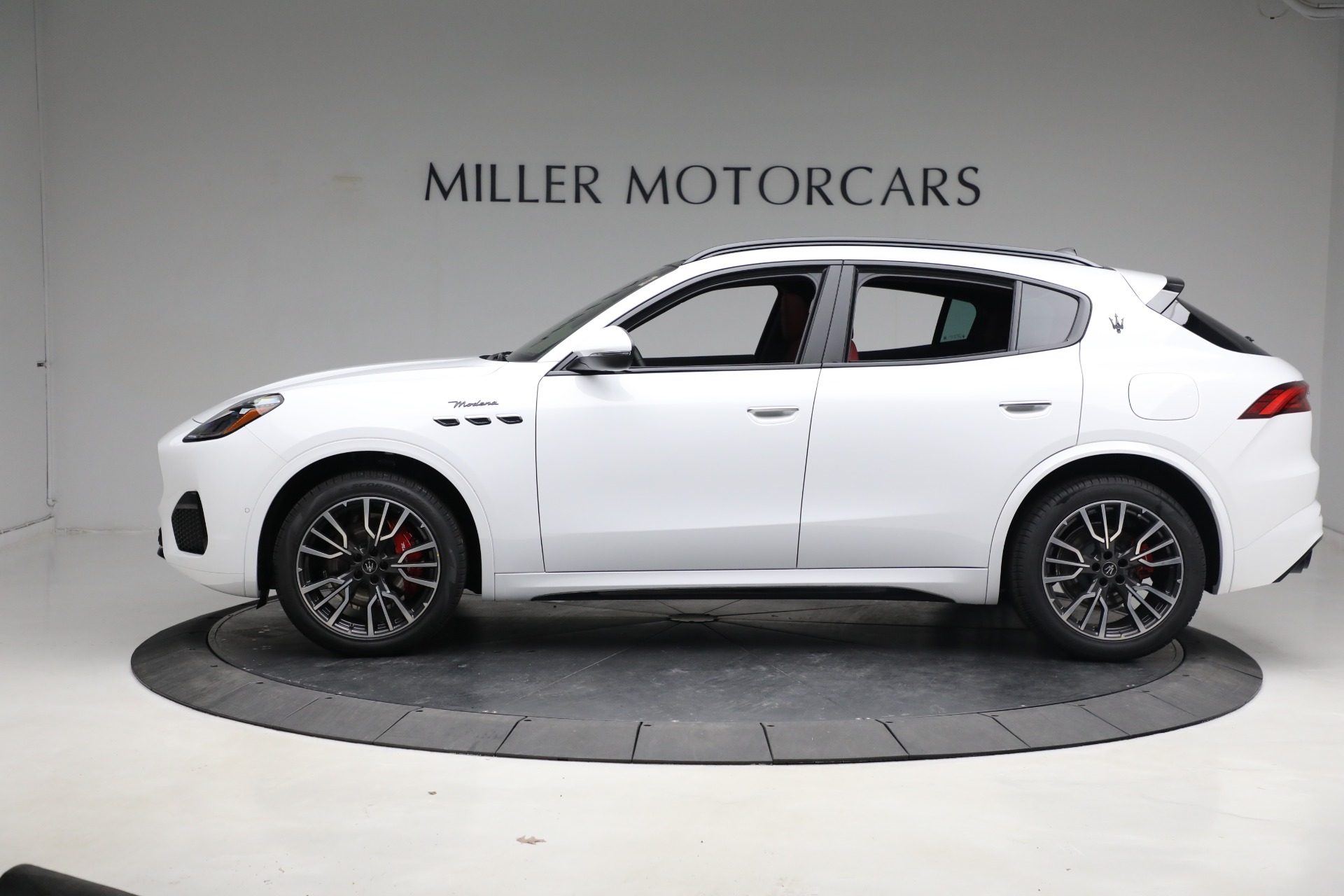 New 2023 Maserati Grecale Modena | St. Petersburg, FL